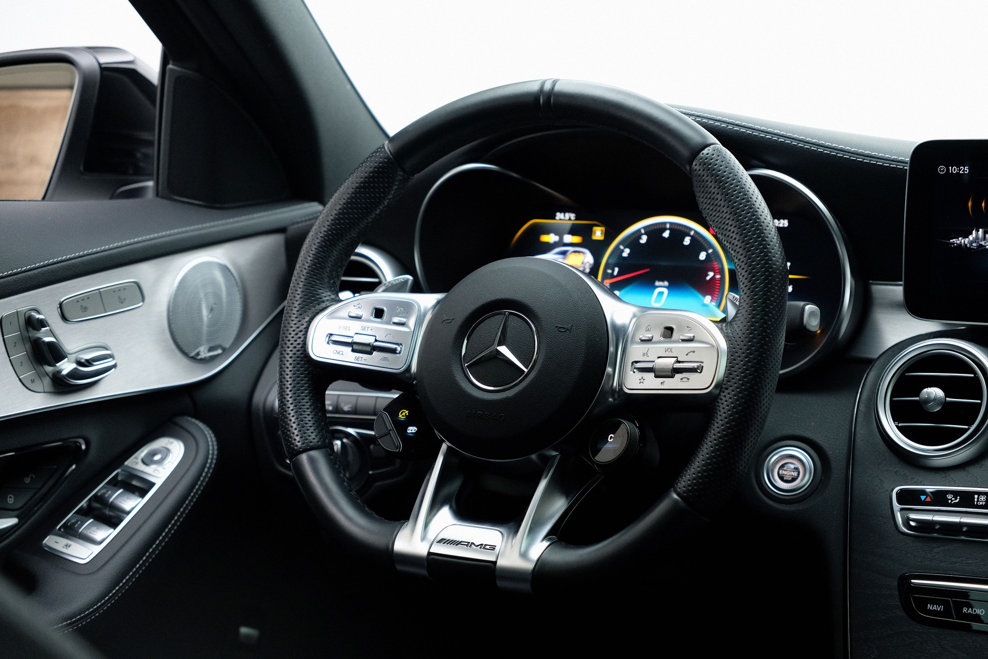 MERCEDES-BENZ C 43 AMG 4Matic 9G-Tronic-image-15