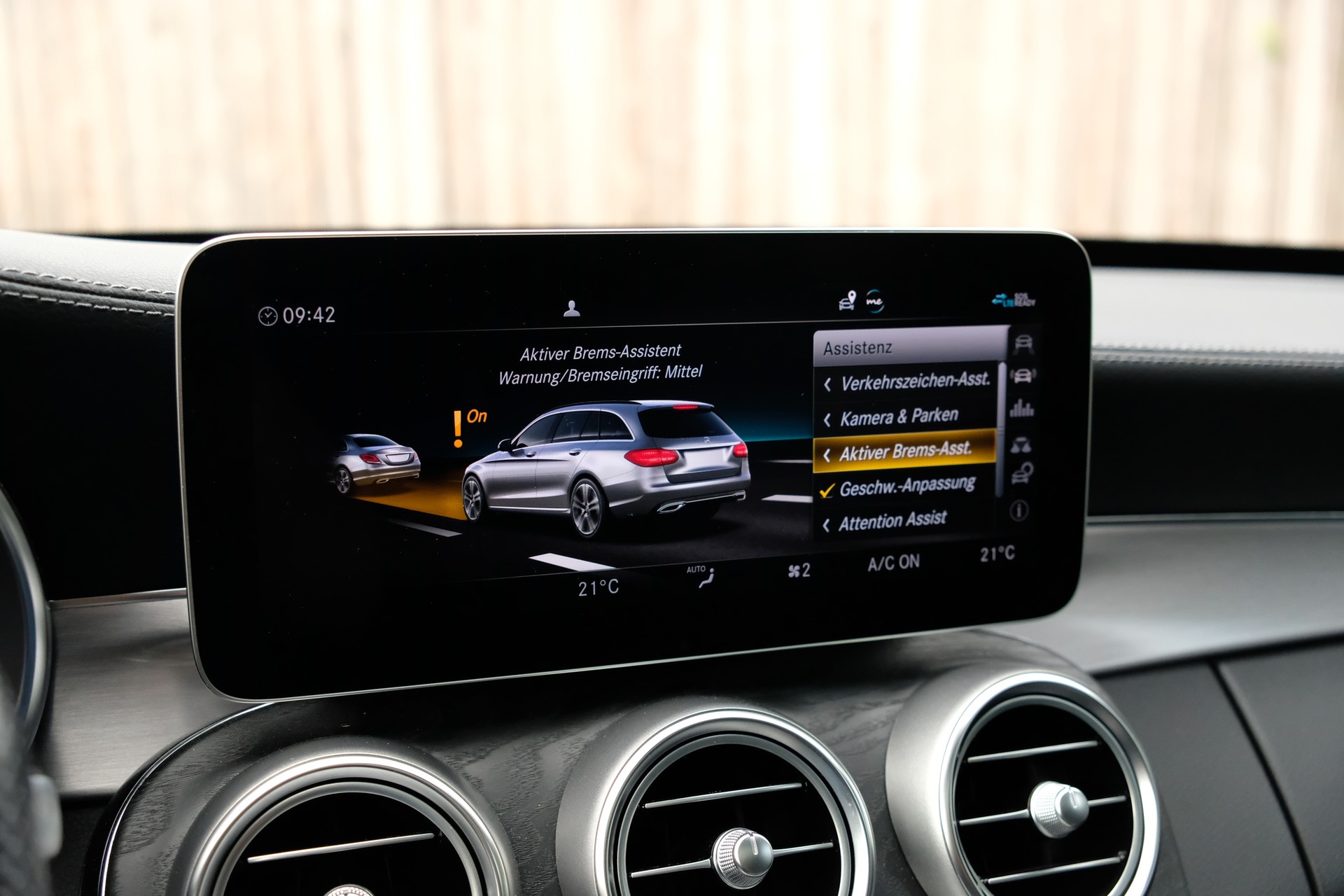 MERCEDES-BENZ C 43 AMG 4Matic 9G-Tronic-image-25