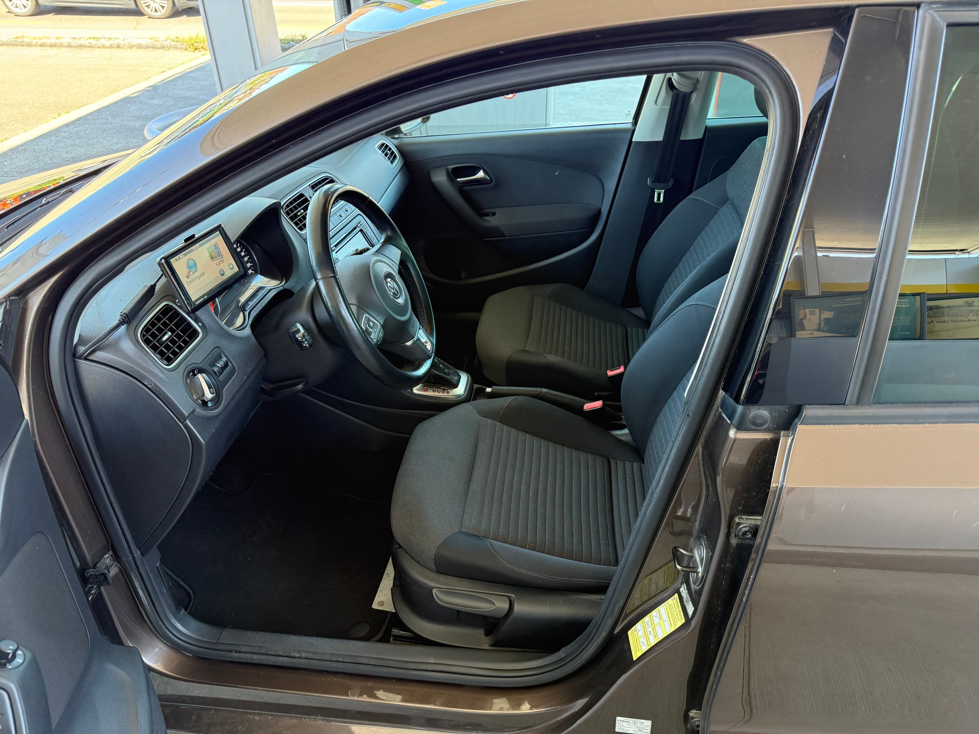 VW Polo 1.6 TDI Comfortline DSG-image-8