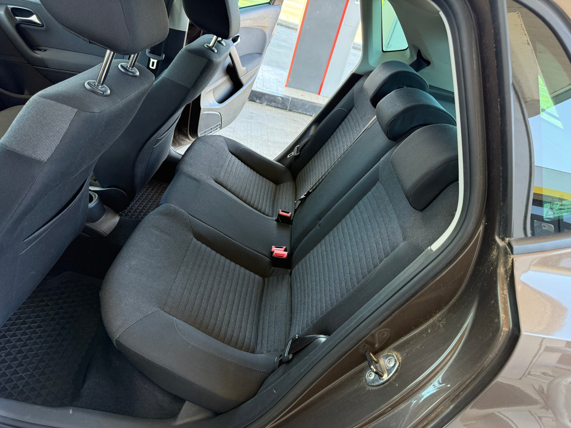 VW Polo 1.6 TDI Comfortline DSG-image-10