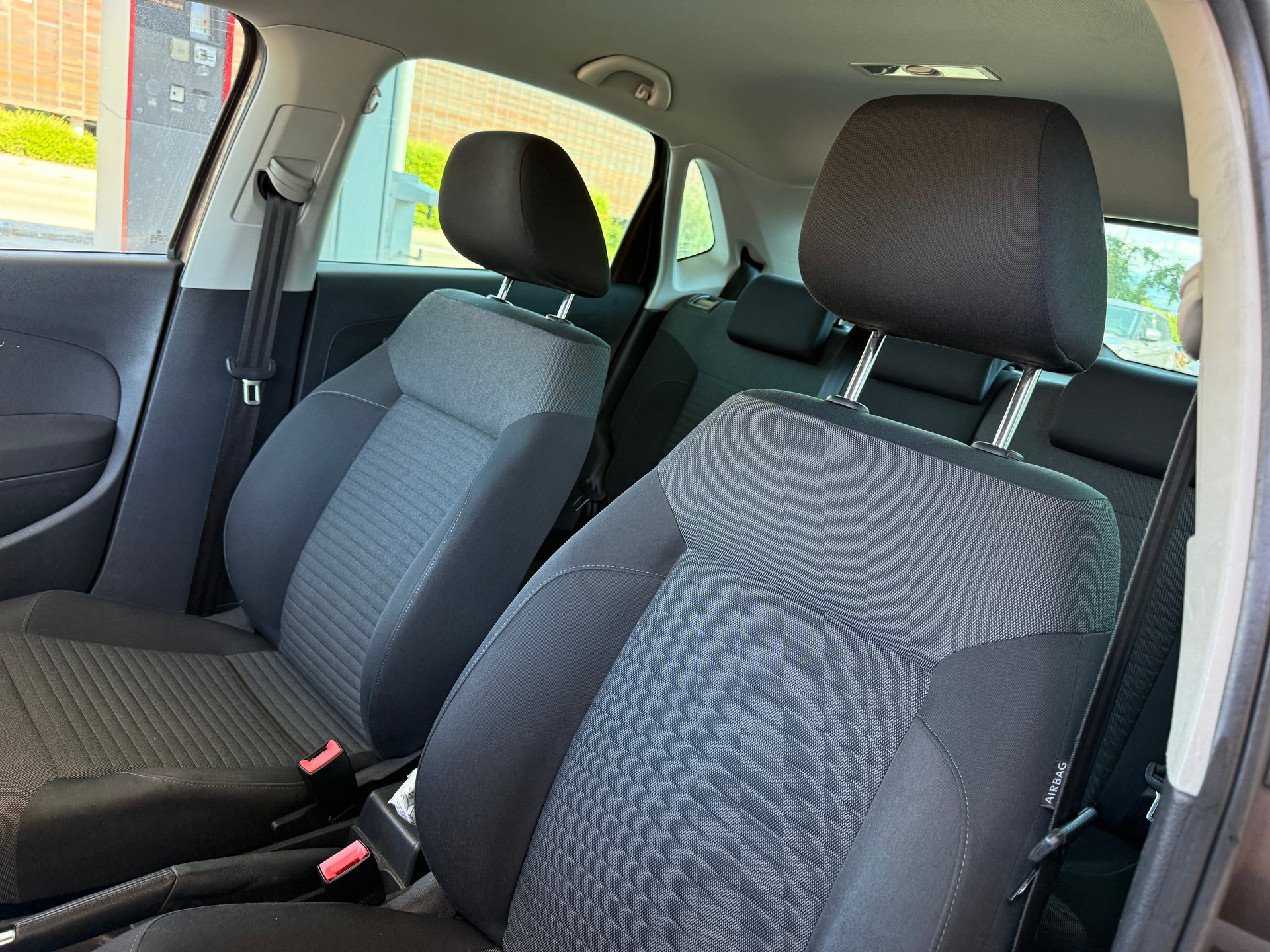 VW Polo 1.6 TDI Comfortline DSG-image-11