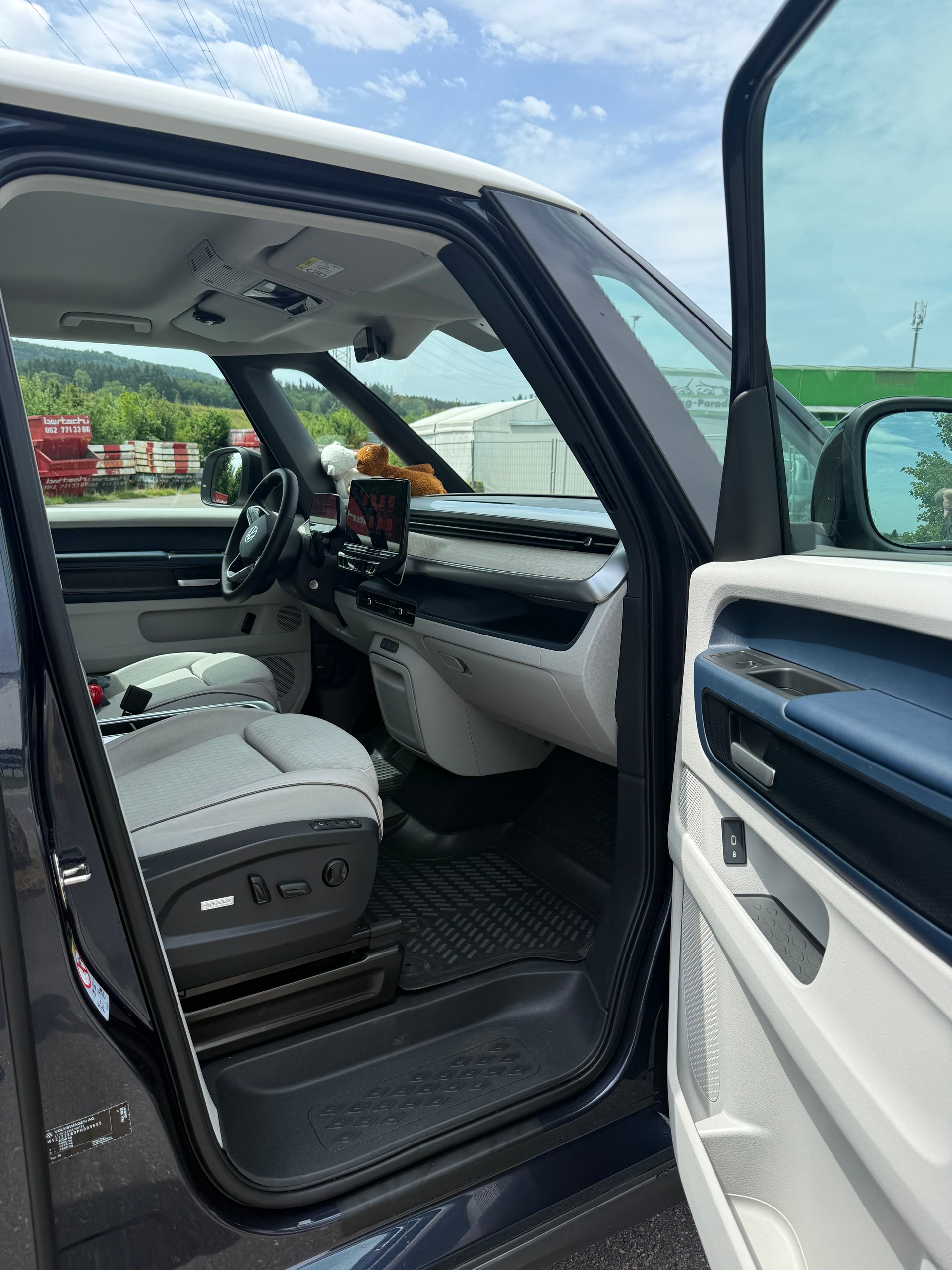 VW 77kWh Pro-image-12
