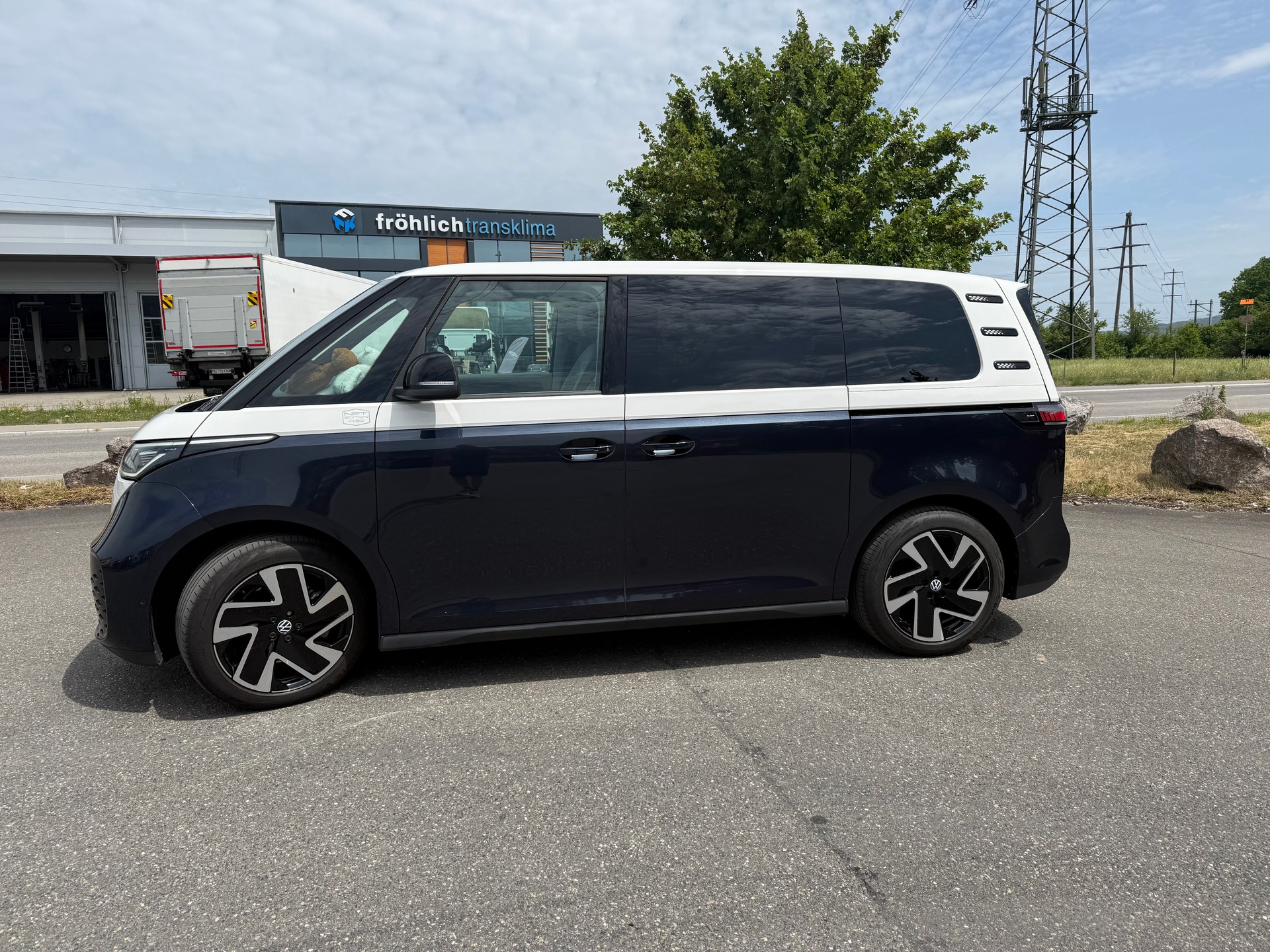 VW 77kWh Pro-image-2