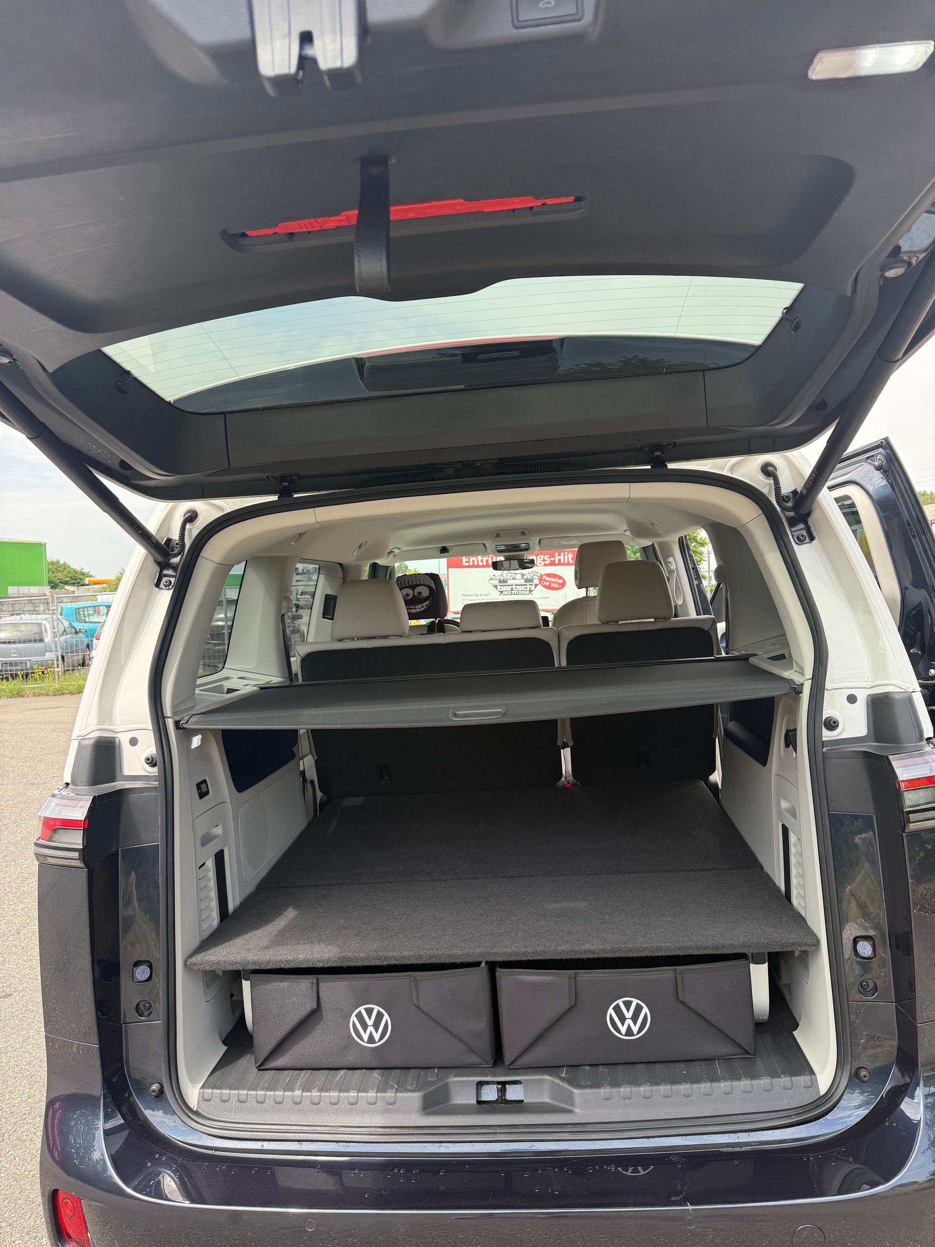 VW 77kWh Pro-image-8