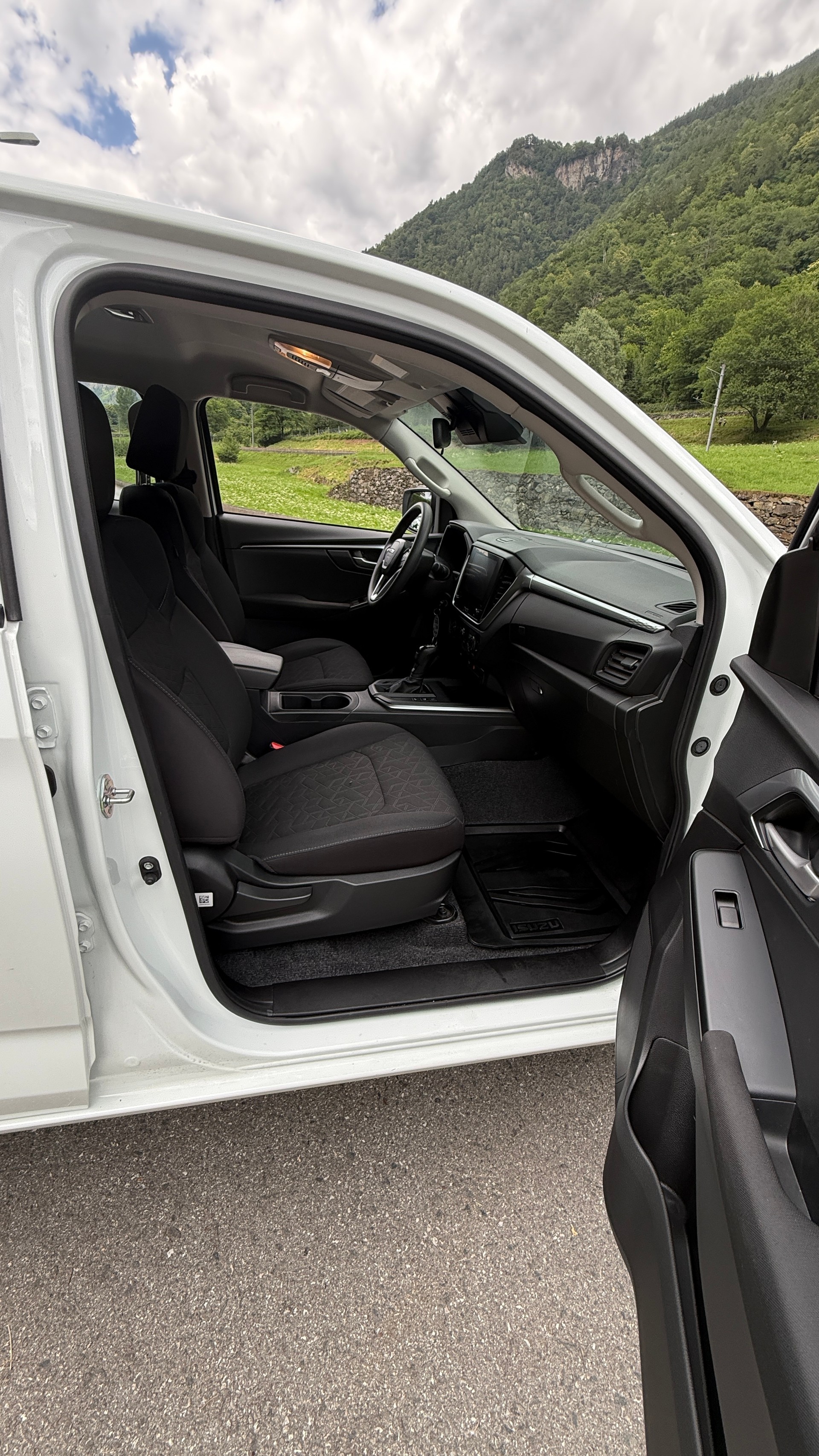 ISUZU D-MAX 1.9 CrewCab N60BB+ 4x4-image-9