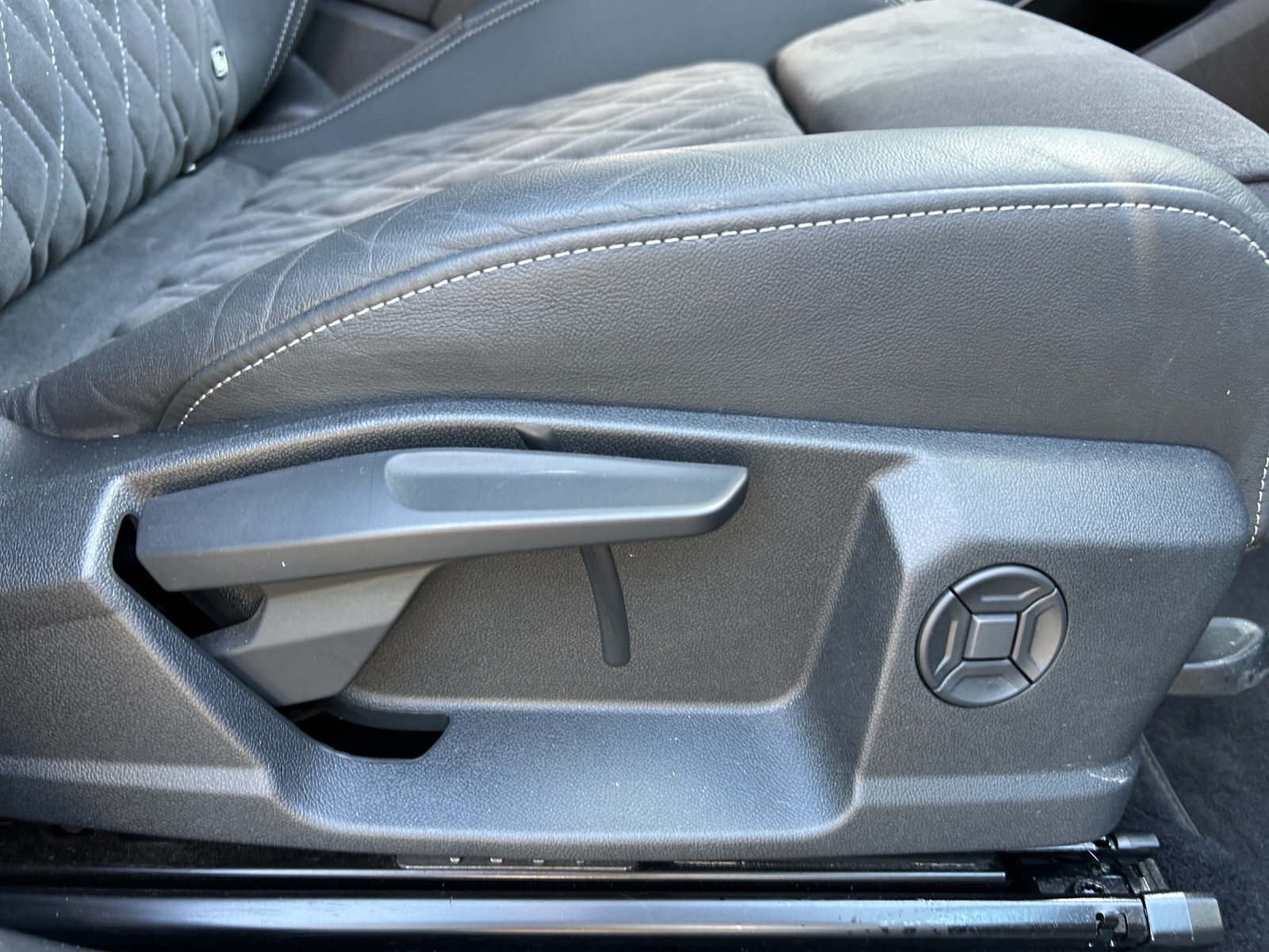 AUDI Q4 Sportback e-tron 50 quattro-image-22