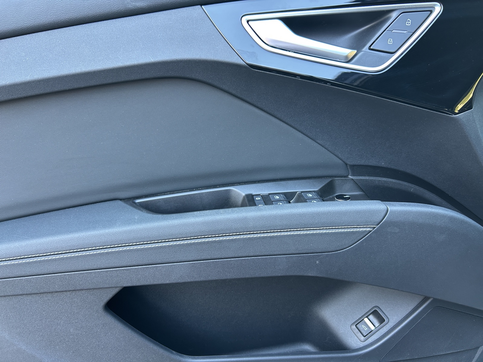 AUDI Q4 Sportback e-tron 50 quattro-image-18