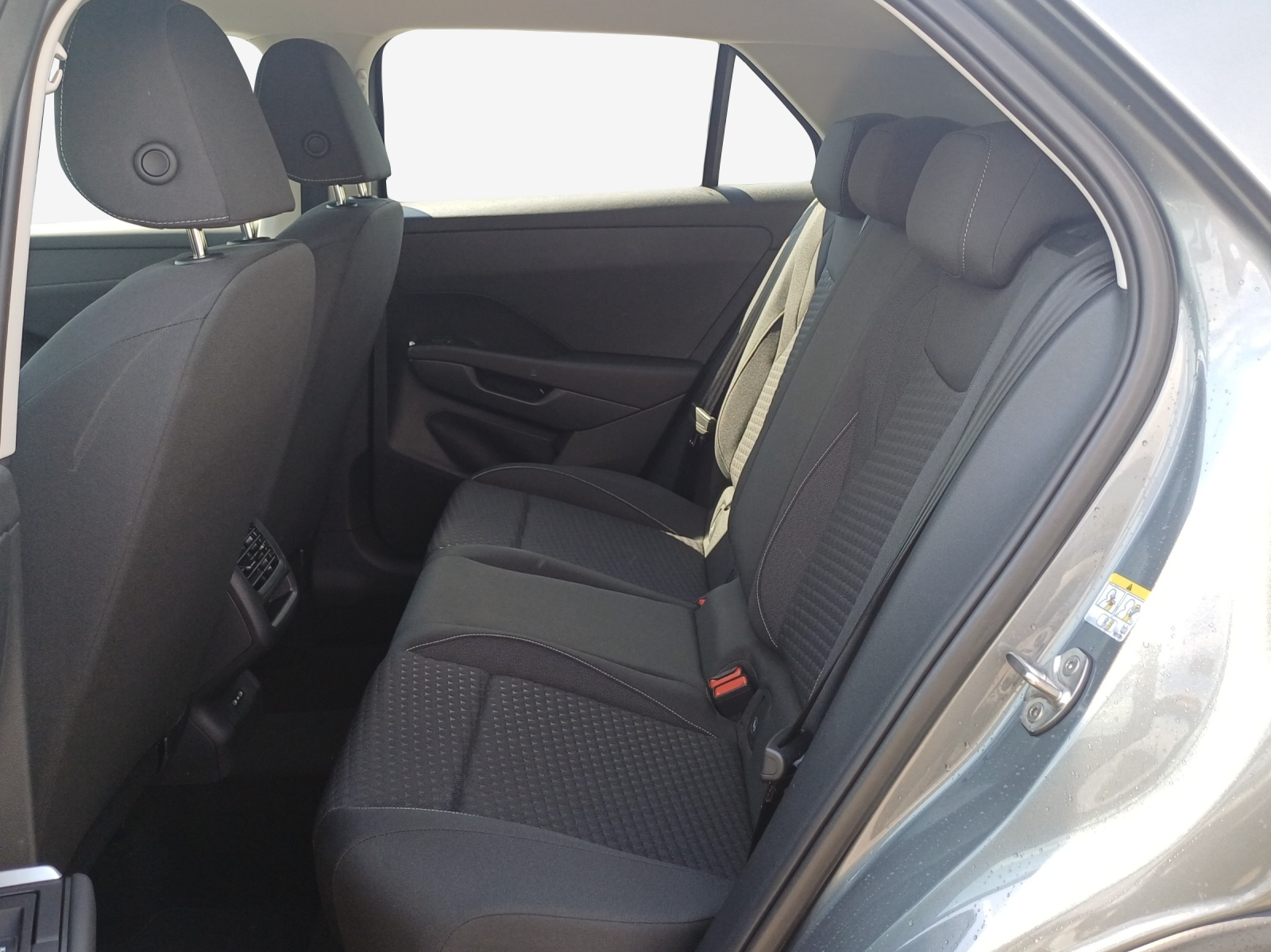 VW T-Roc 1.5 eTSI mHEV Trend DSG-image-11