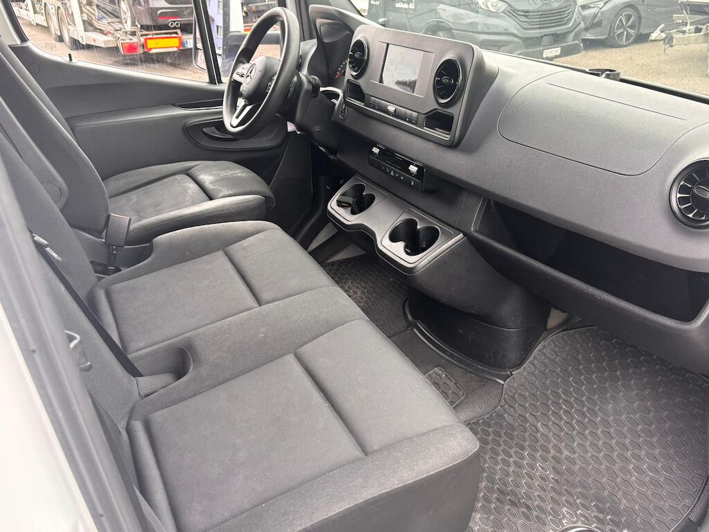 MERCEDES-BENZ Sprinter 319 CDI Standard 7G-TRONIC-image-11