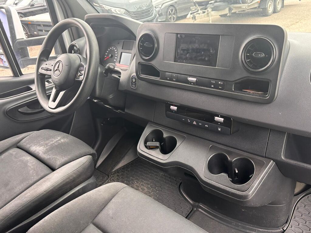 MERCEDES-BENZ Sprinter 319 CDI Standard 7G-TRONIC-image-12