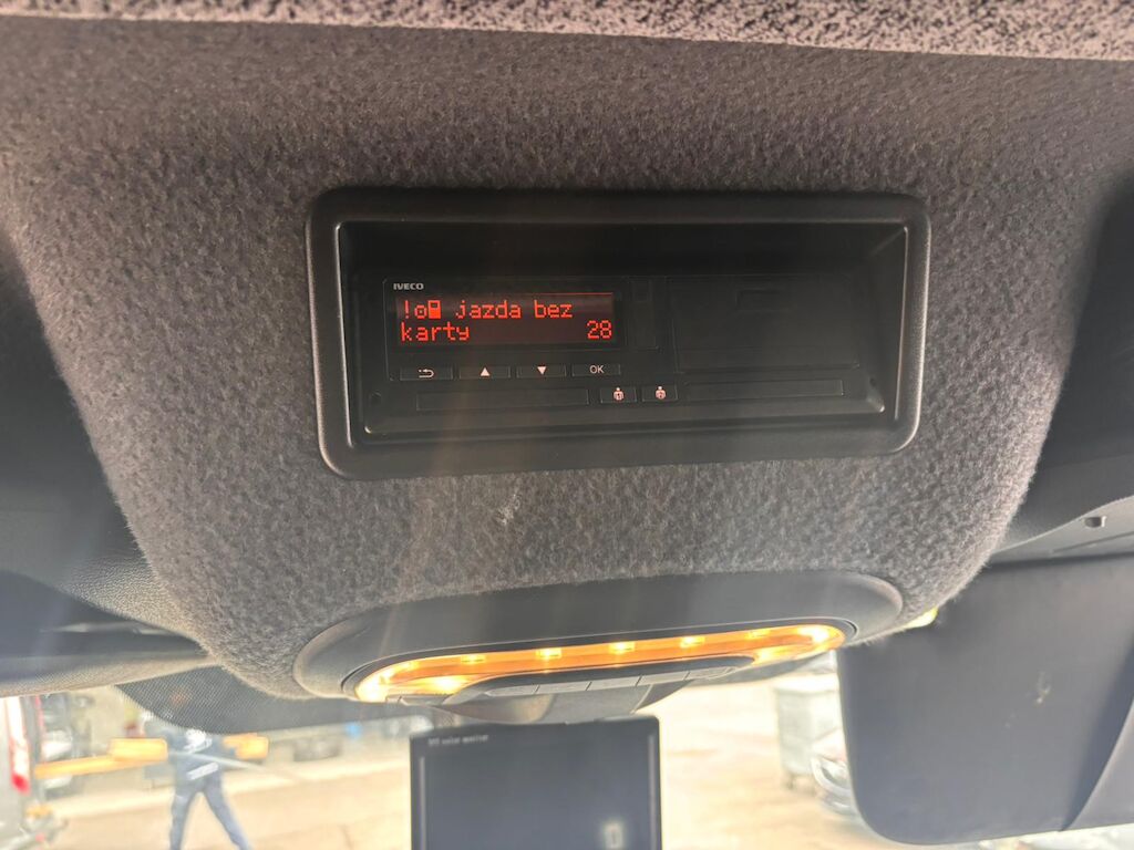MERCEDES-BENZ Sprinter 319 CDI Standard 7G-TRONIC-image-14