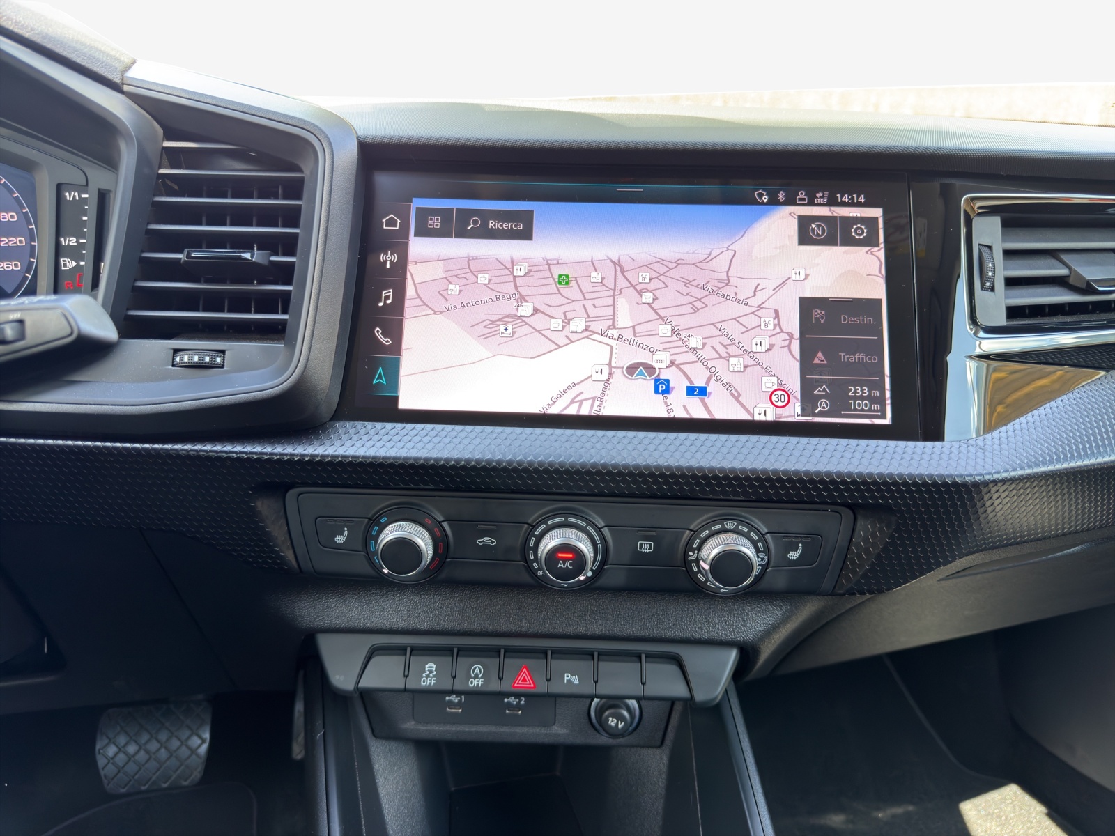 AUDI A1 Sportback 30 TFSI Attraction S-tronic-image-10