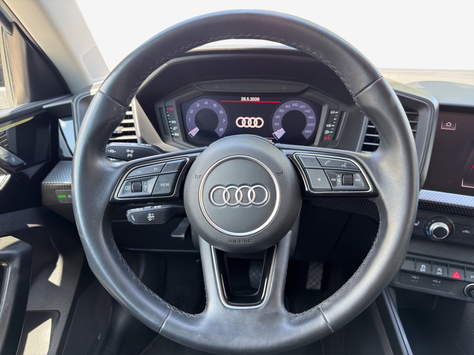 AUDI A1 Sportback 30 TFSI Attraction S-tronic-image-9