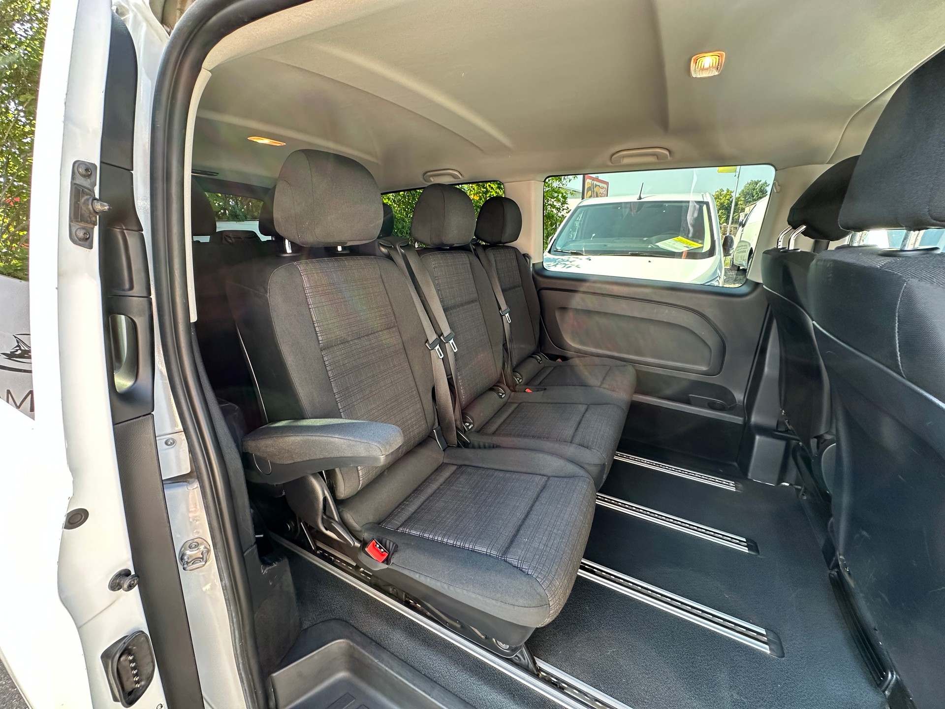 MERCEDES-BENZ Vito 114 CDI Extralang Pro Tourer 4Matic9G-Tronic-image-11
