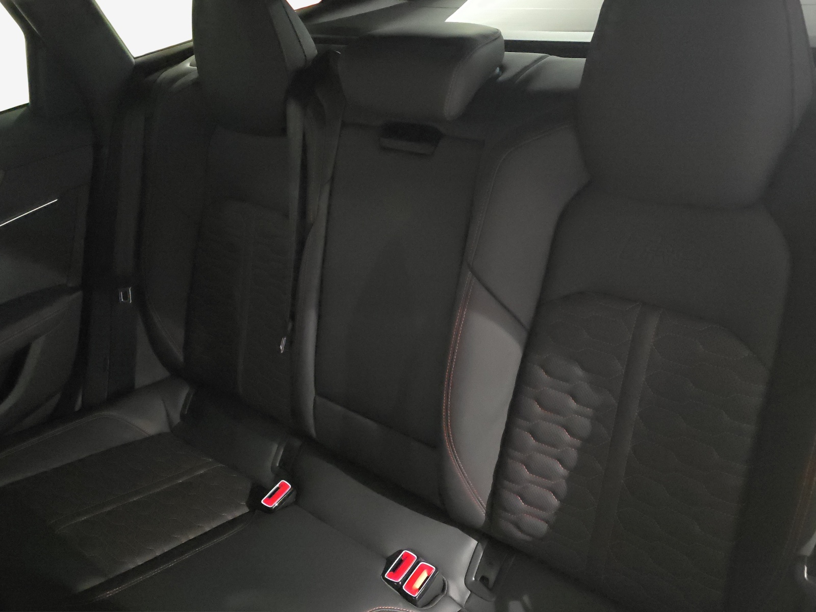 AUDI RS6 Avant 4.0 TFSI V8 quattro-image-11
