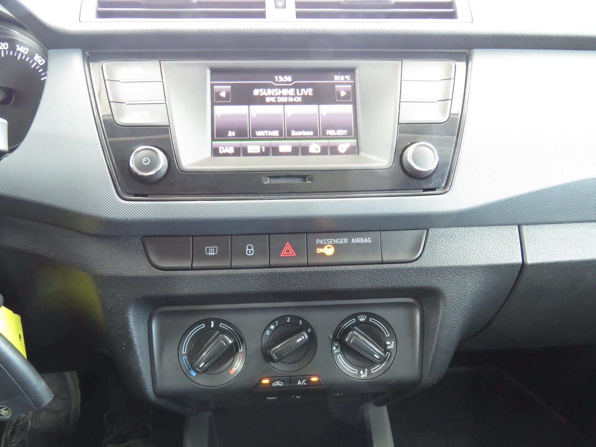 SKODA Fabia 1.0 Active-image-14