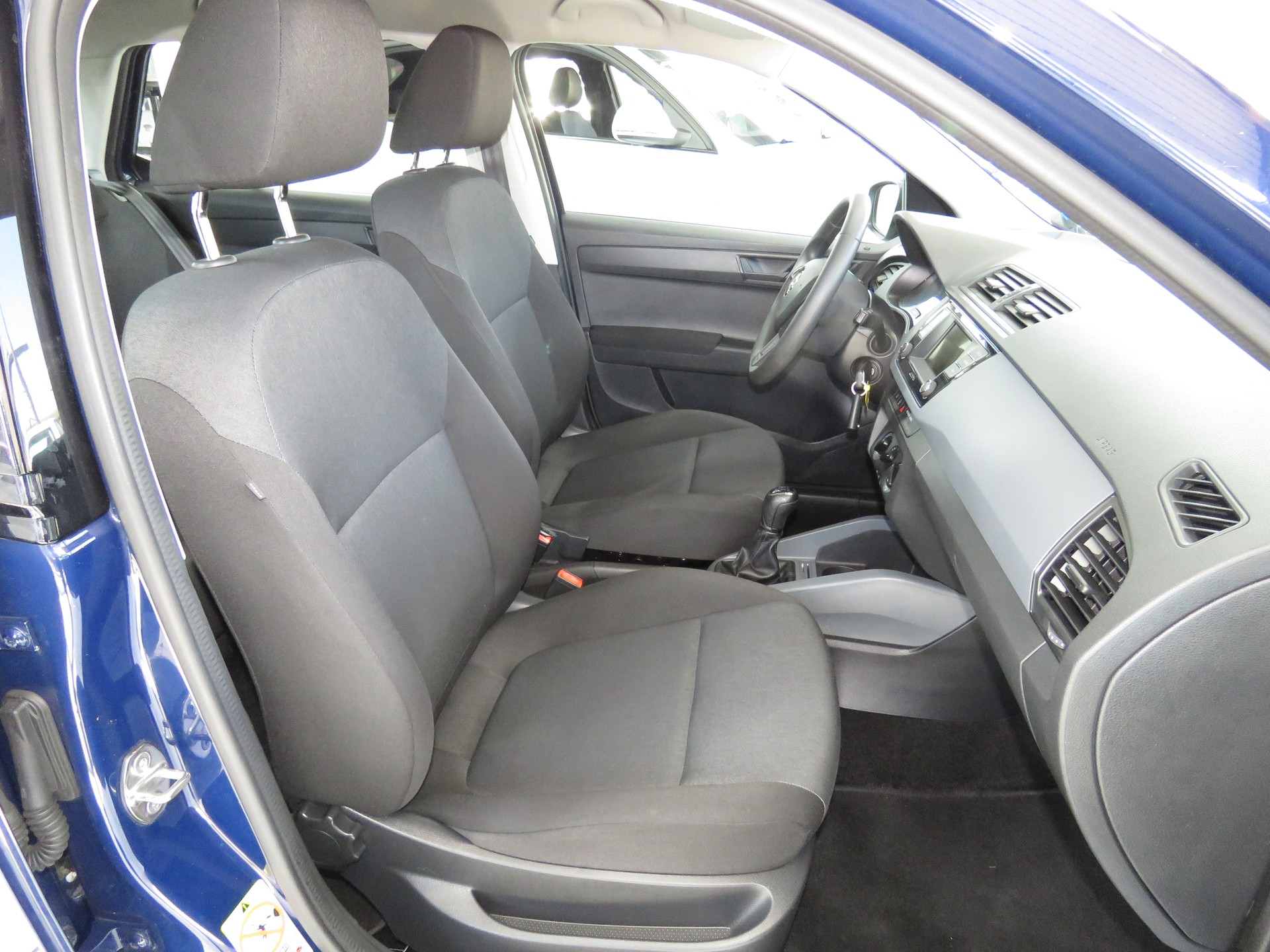 SKODA Fabia 1.0 Active-image-11