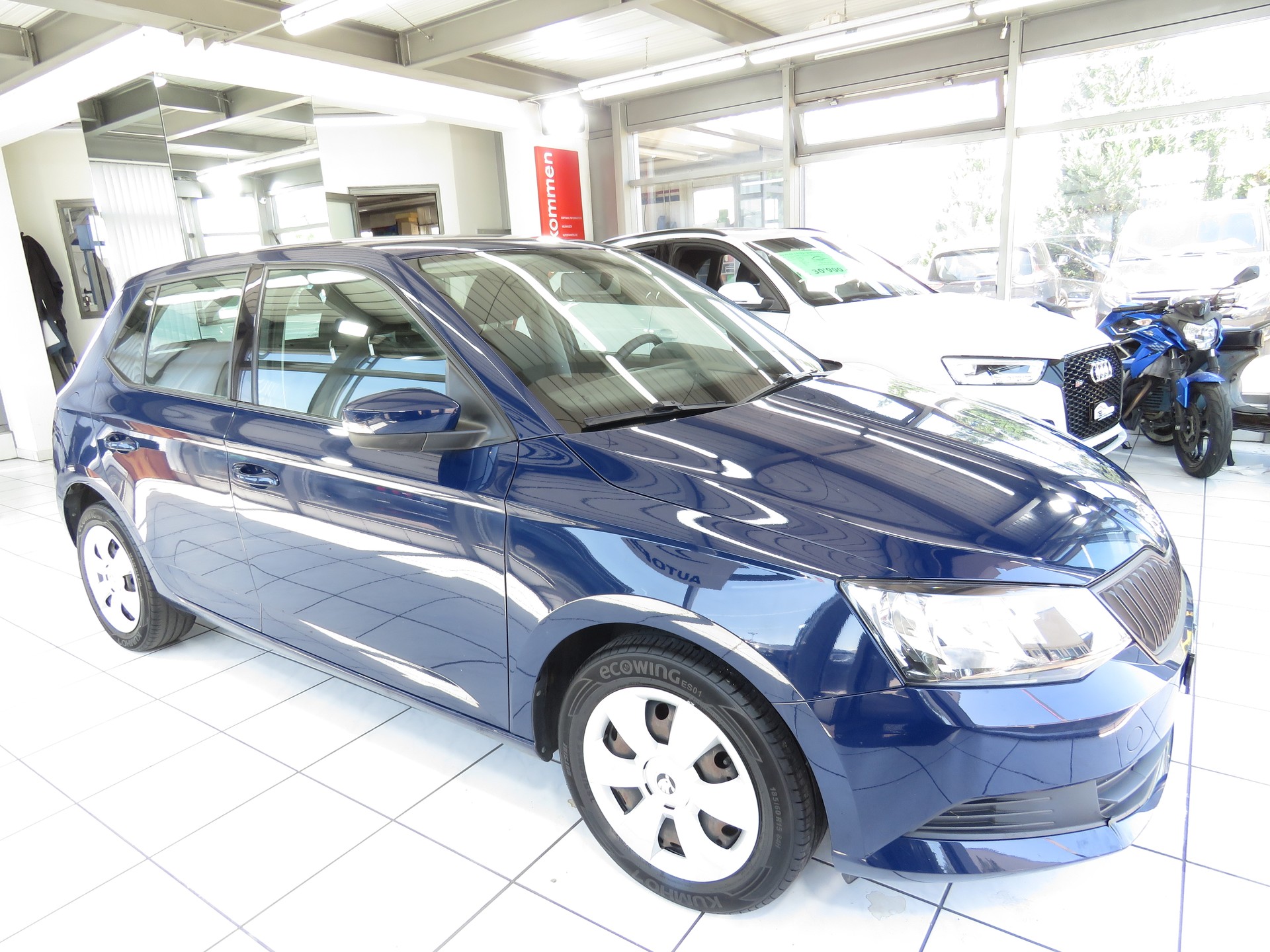 SKODA Fabia 1.0 Active-image-2