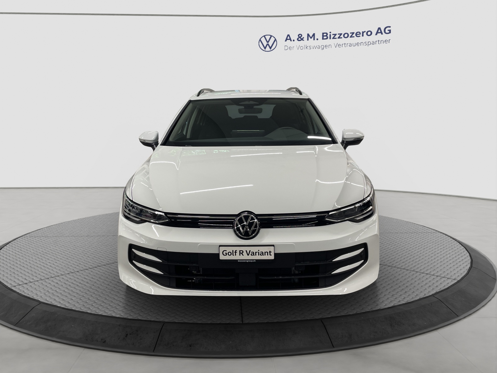 VW Golf Variant 1.5 eTSI mHEV Basis DSG-image-7