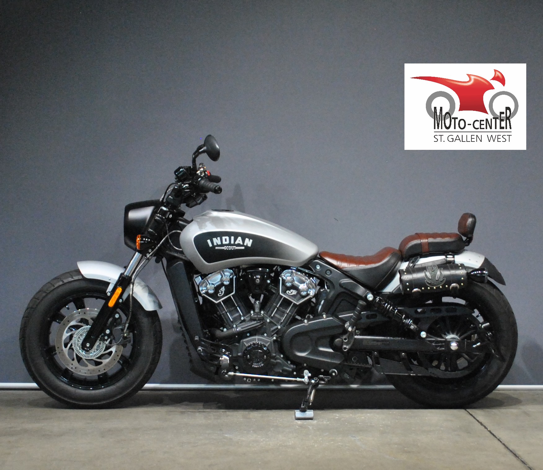 INDIAN Scout Bobber-showroom-element-2
