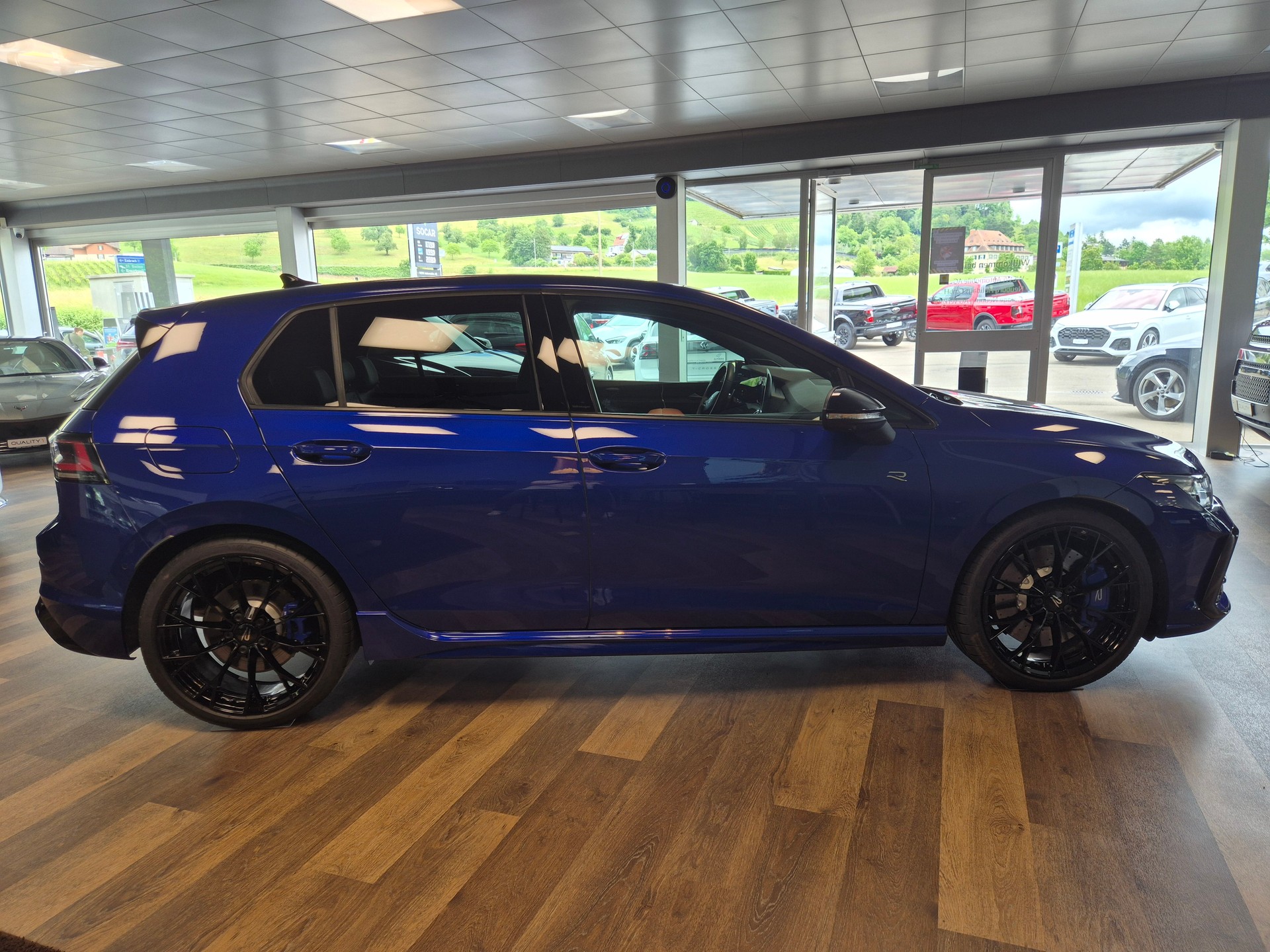 VW Golf 2.0 TSI R DSG 4 Motion-image-6