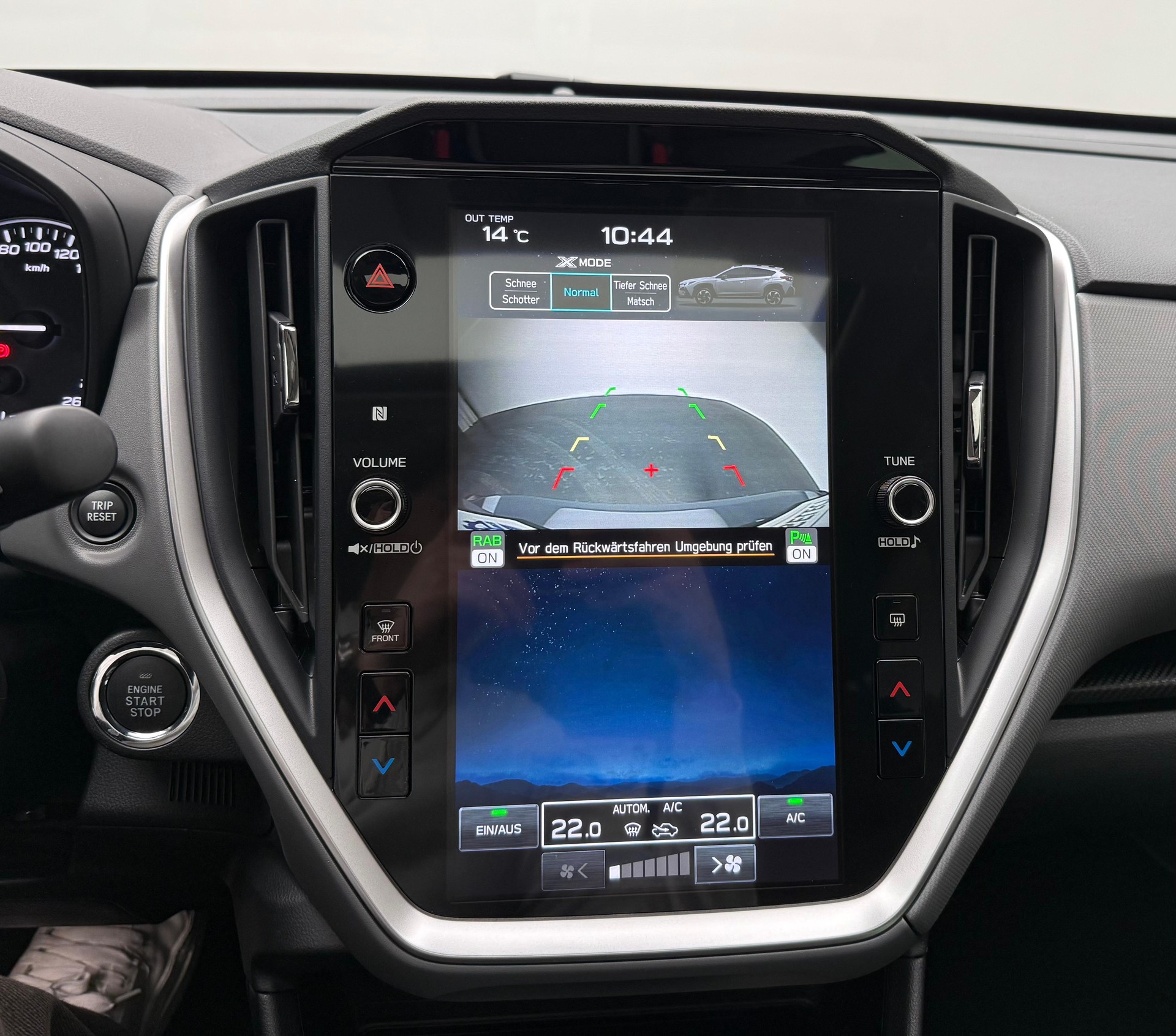 SUBARU Crosstrek 2.0i e-Boxer Luxury-image-11
