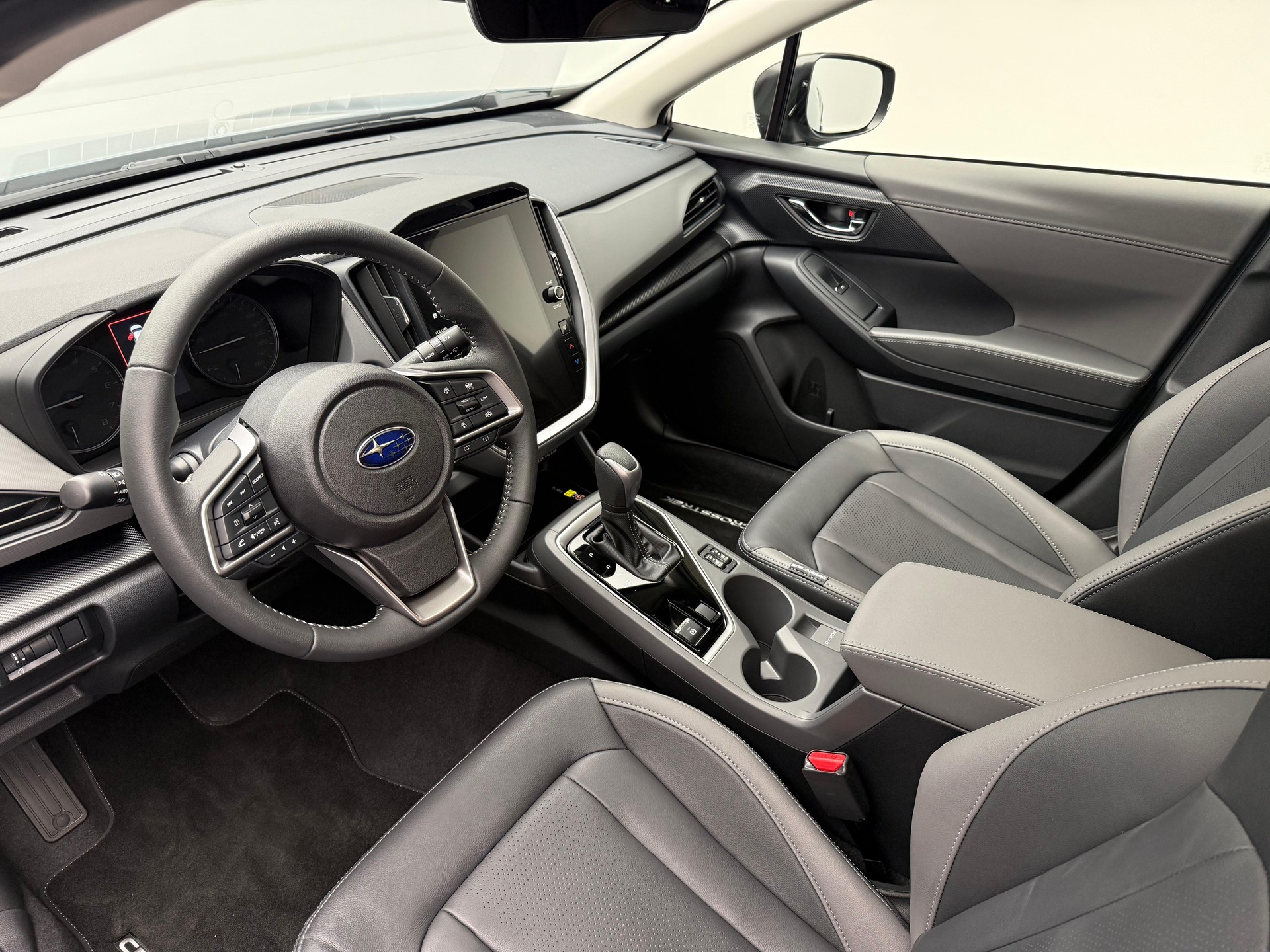 SUBARU Crosstrek 2.0i e-Boxer Luxury-image-4