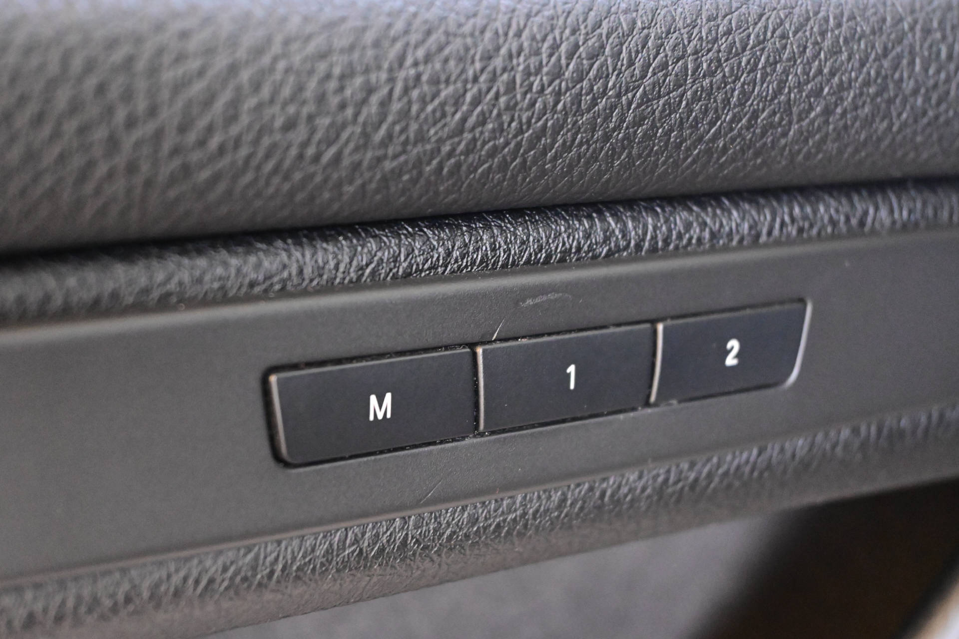 BMW M 550d xDrive Touring-image-18