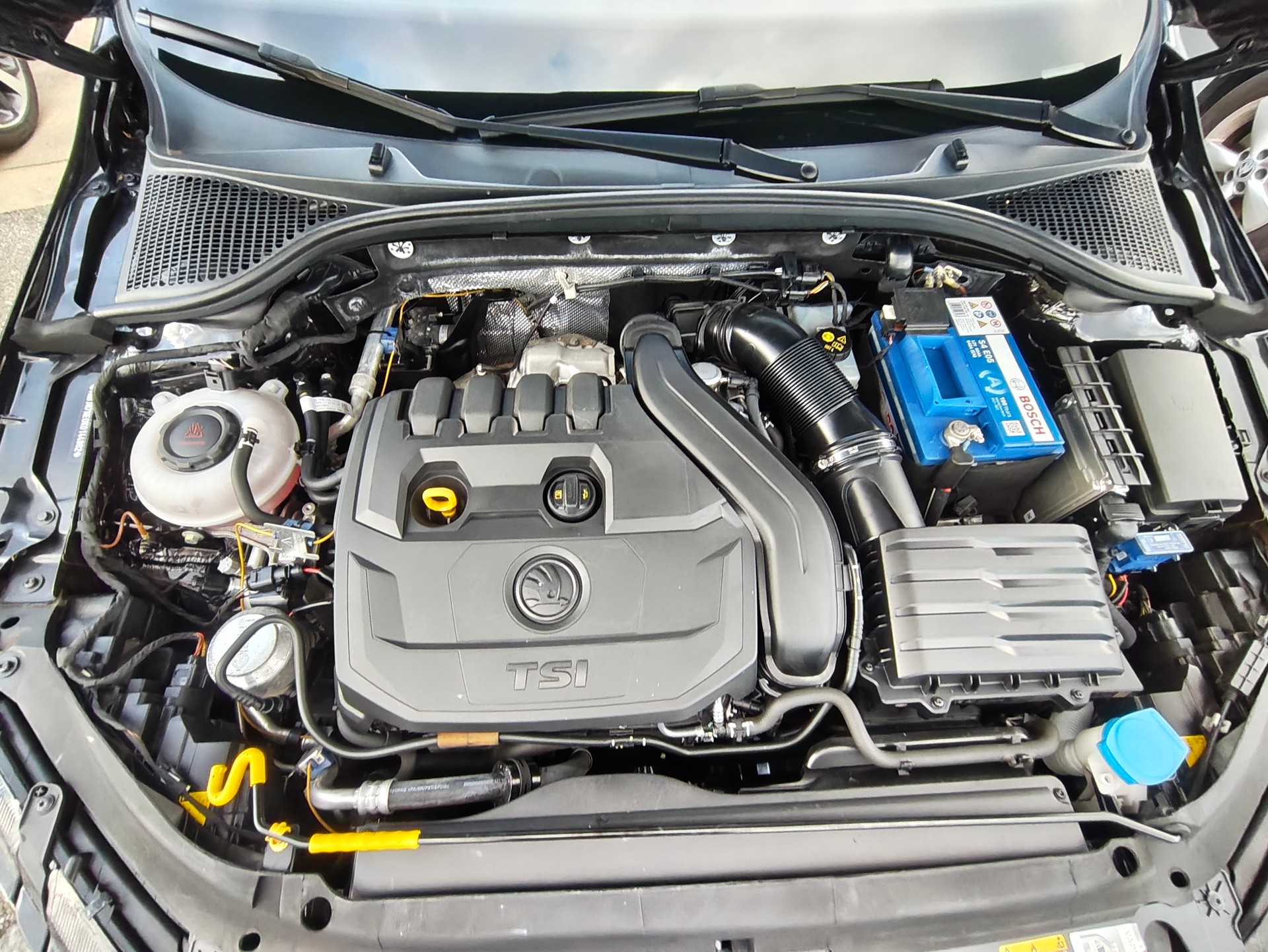 SKODA Octavia Combi 1.5 TSI Soleil DSG-image-11