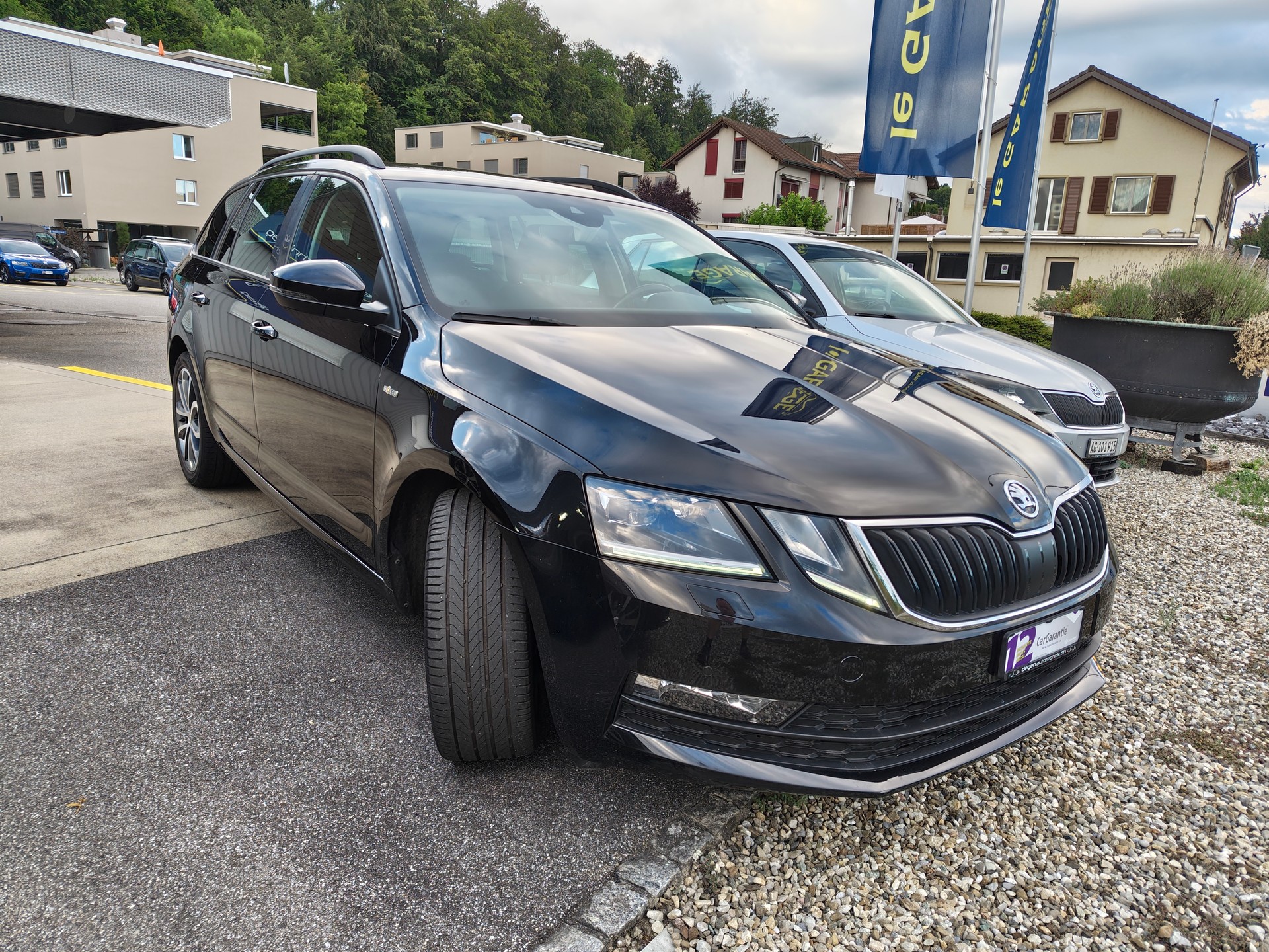 SKODA Octavia Combi 1.5 TSI Soleil DSG-image-3
