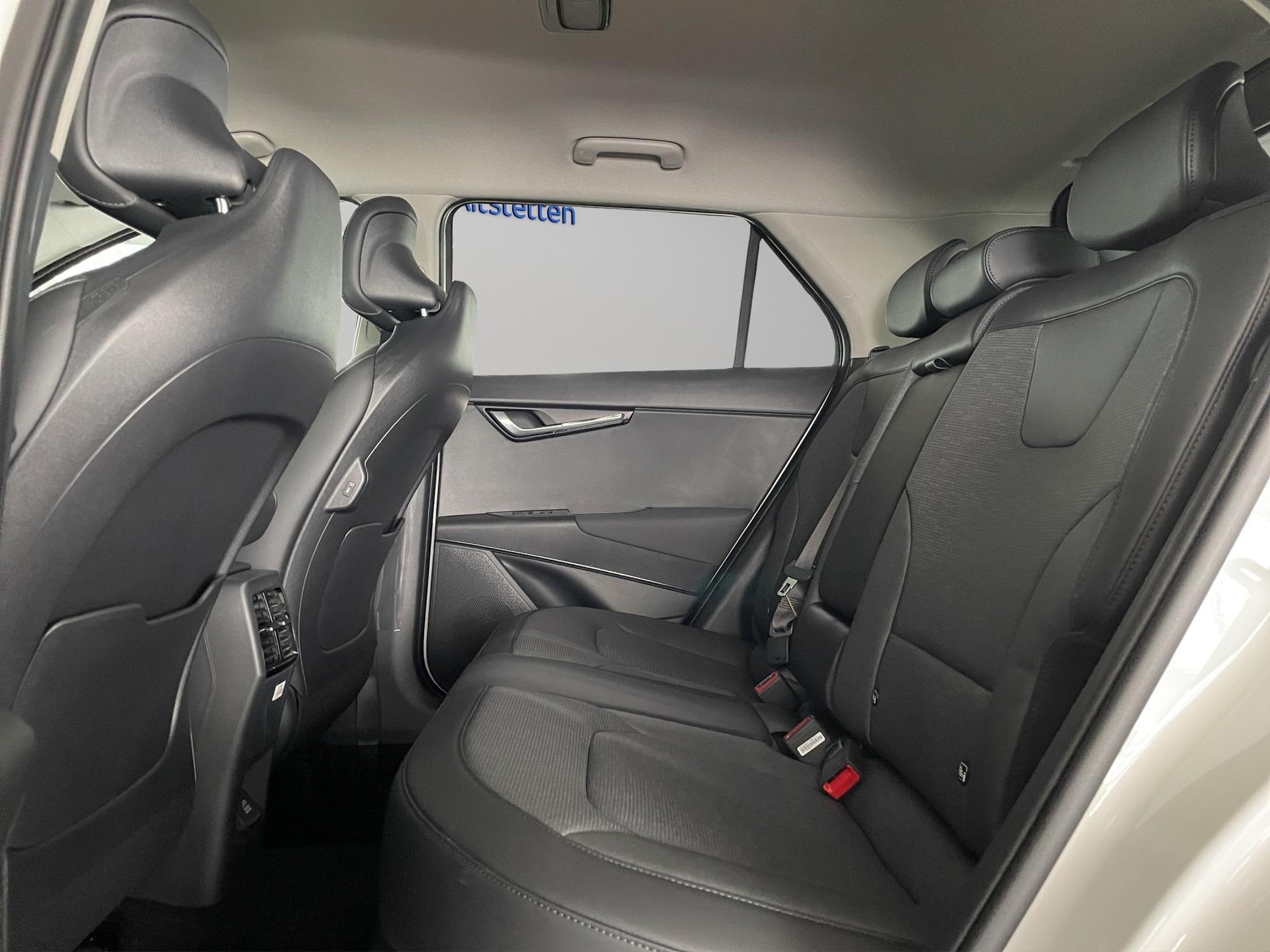 KIA Niro 1.6 GDi Plug-in Hybrid Style-image-9