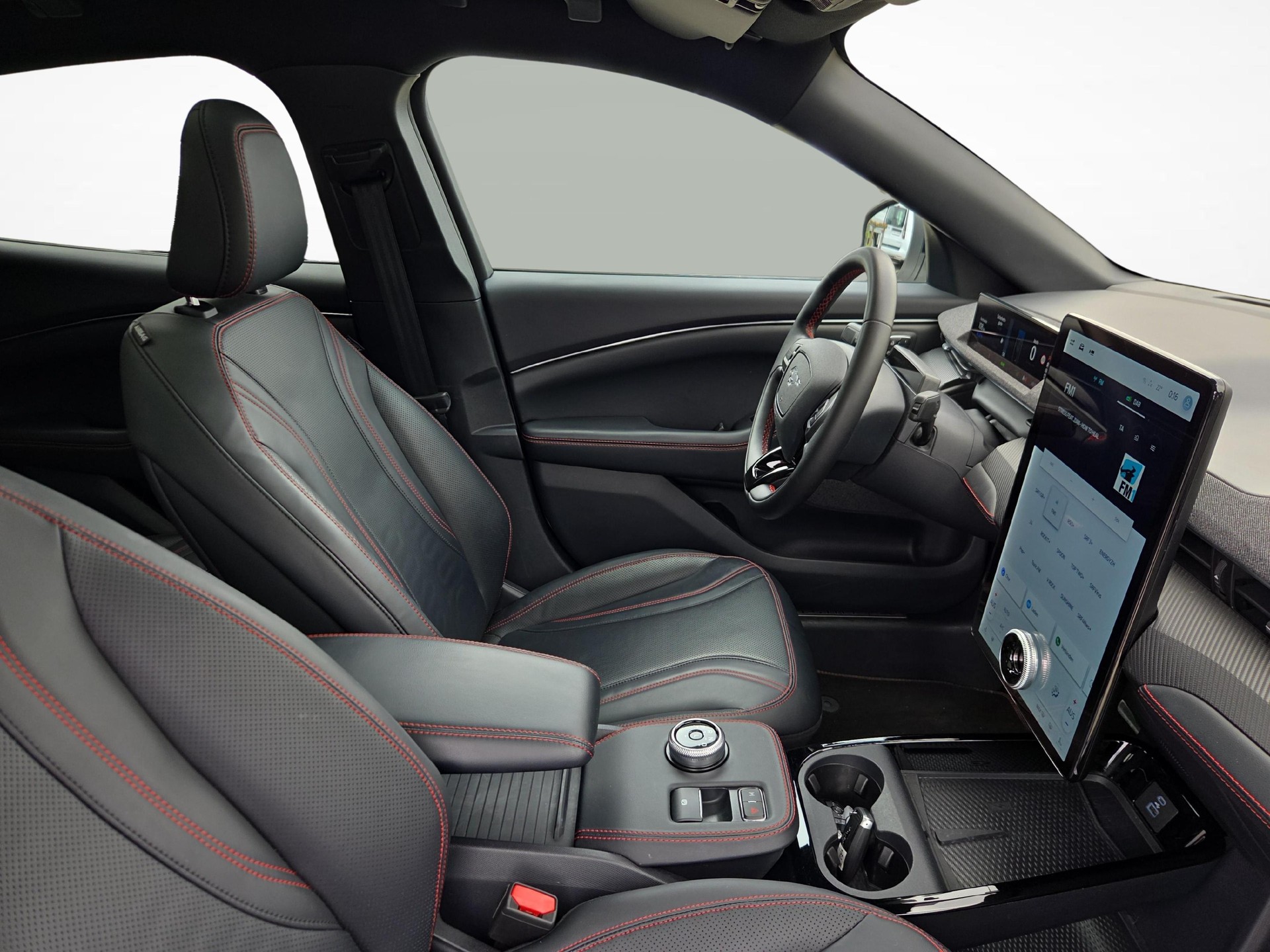 FORD Mustang Mach-E Premium AWD-image-10