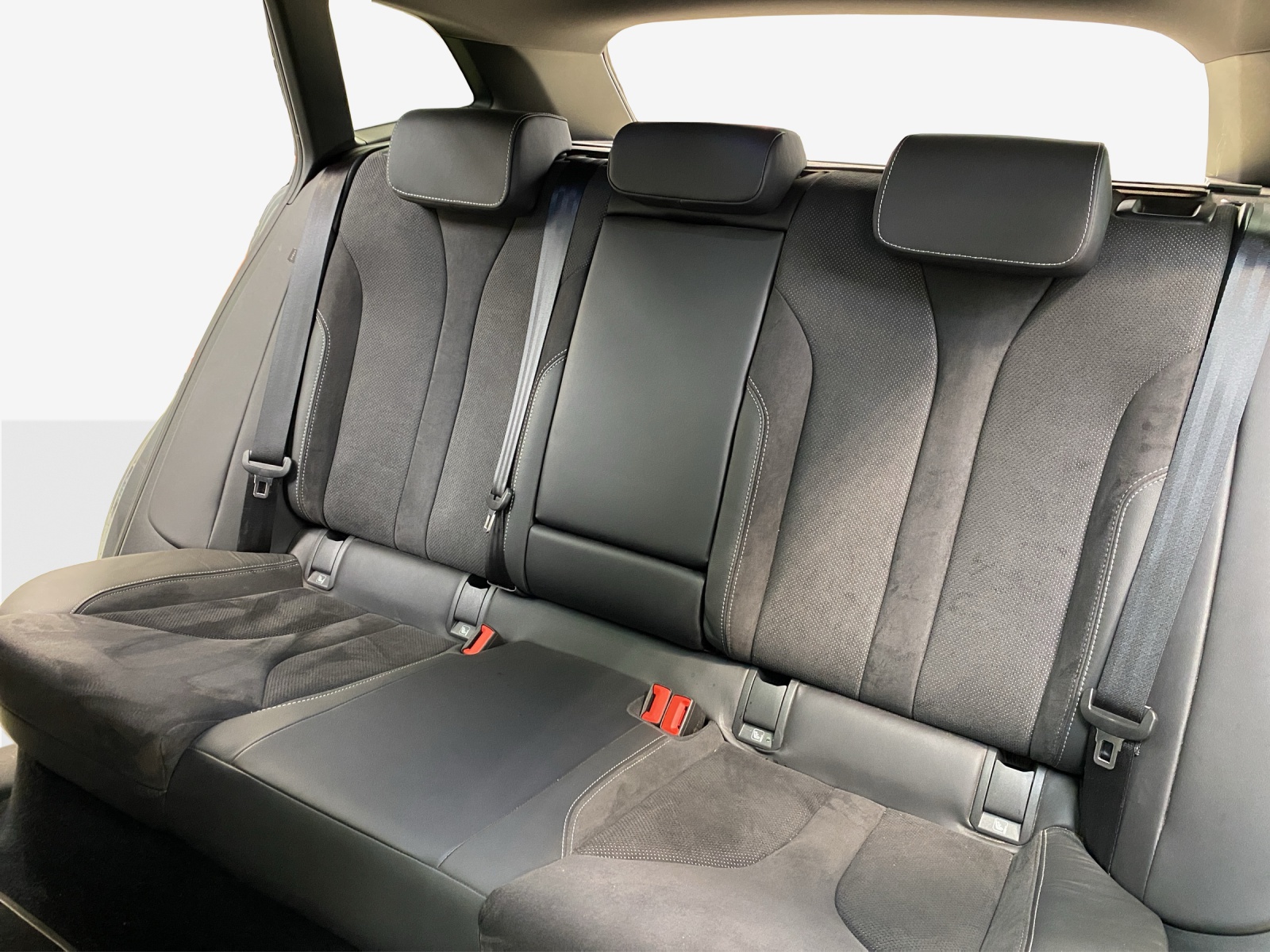 SKODA Enyaq iV 80 SportLine Ultra-image-11