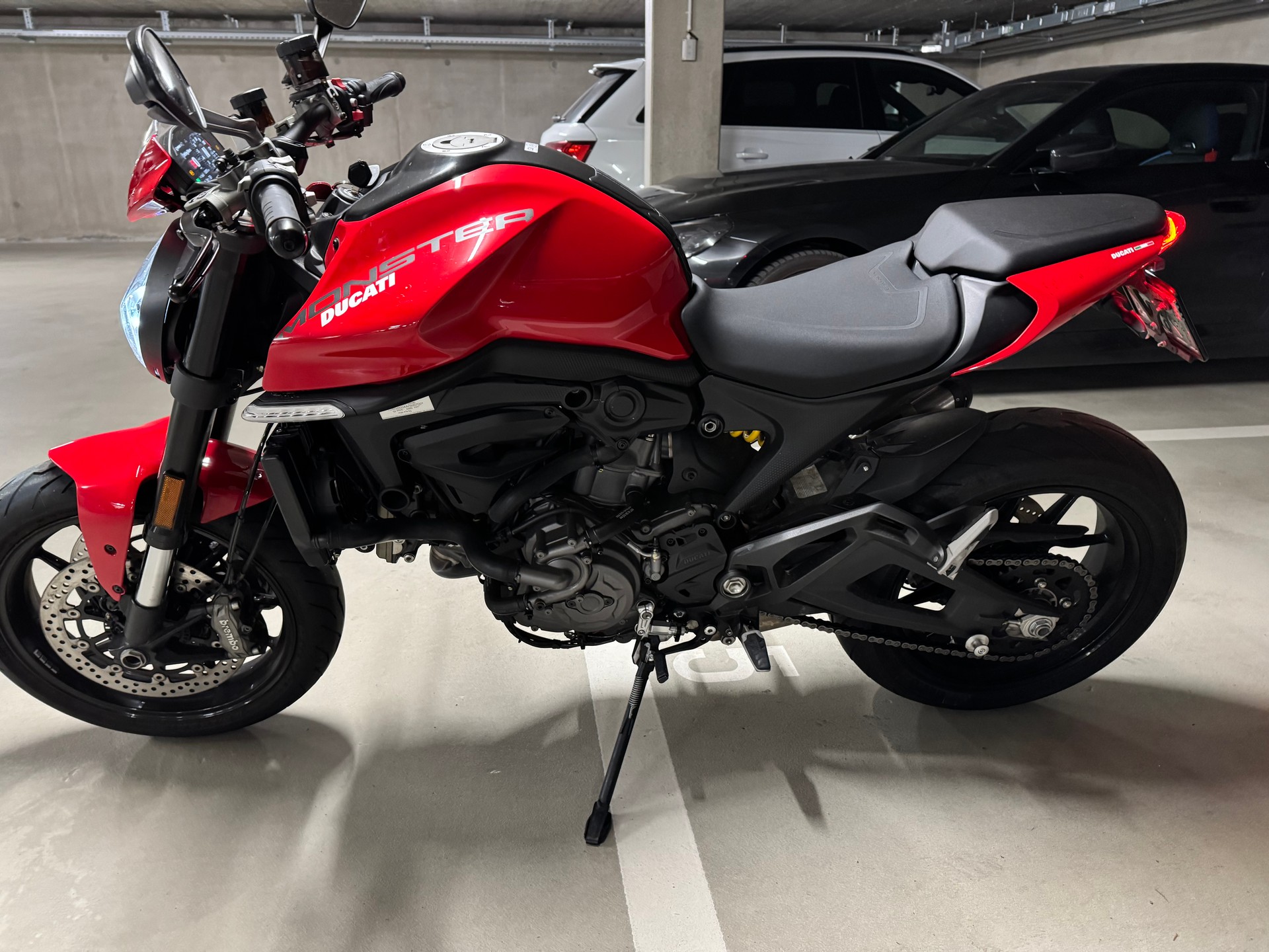 DUCATI MONSTER 937