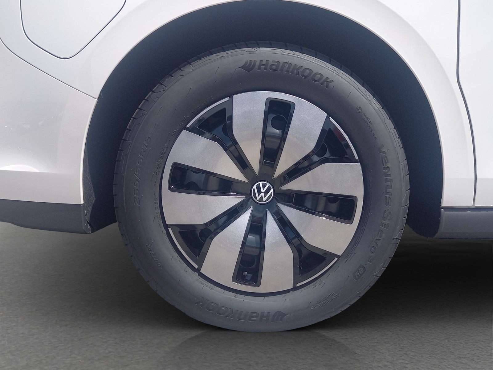 VW ID. Buzz Cargo Pro-image-4