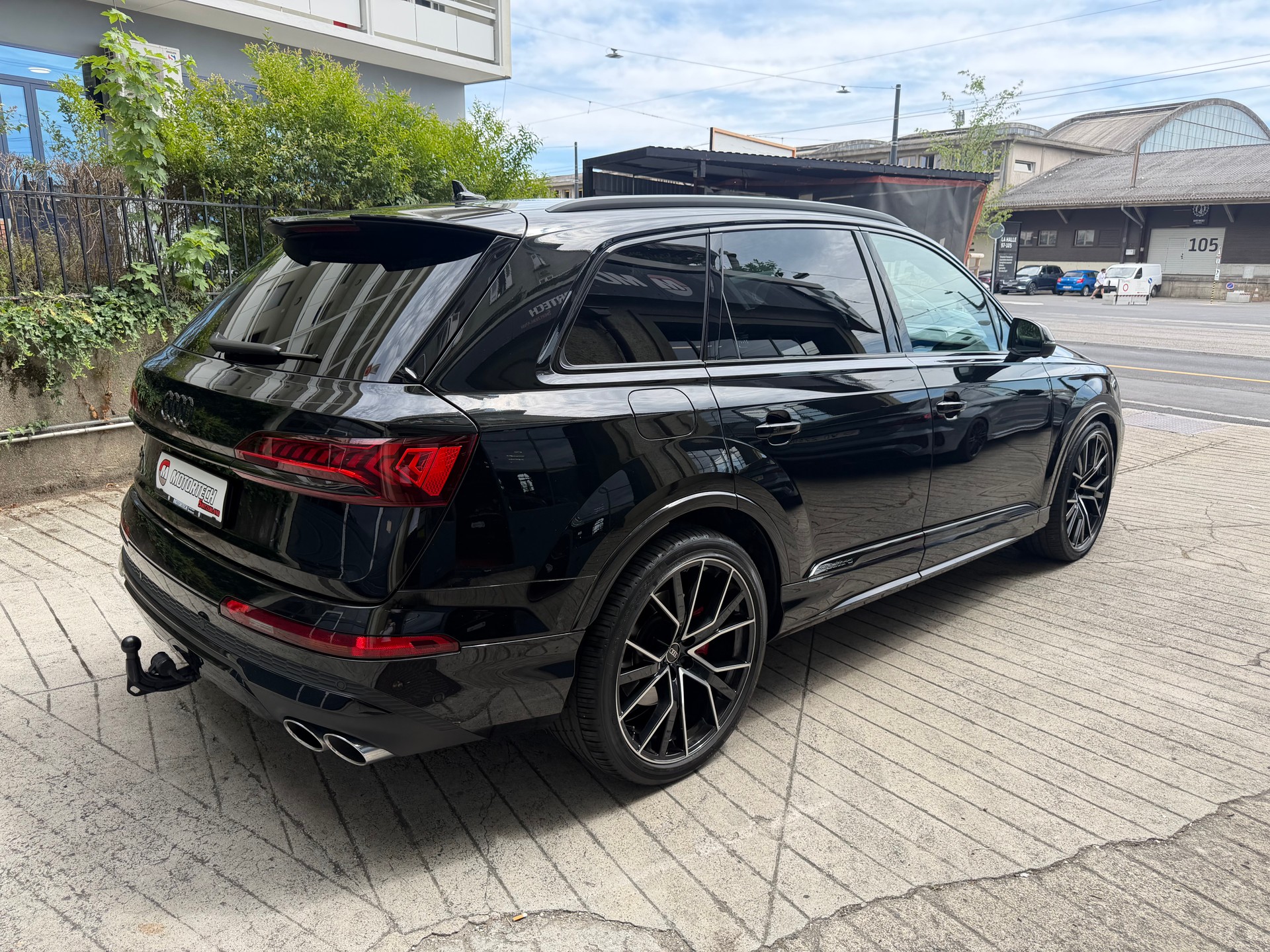 AUDI SQ7 TFSI quattro tiptronic-image-2
