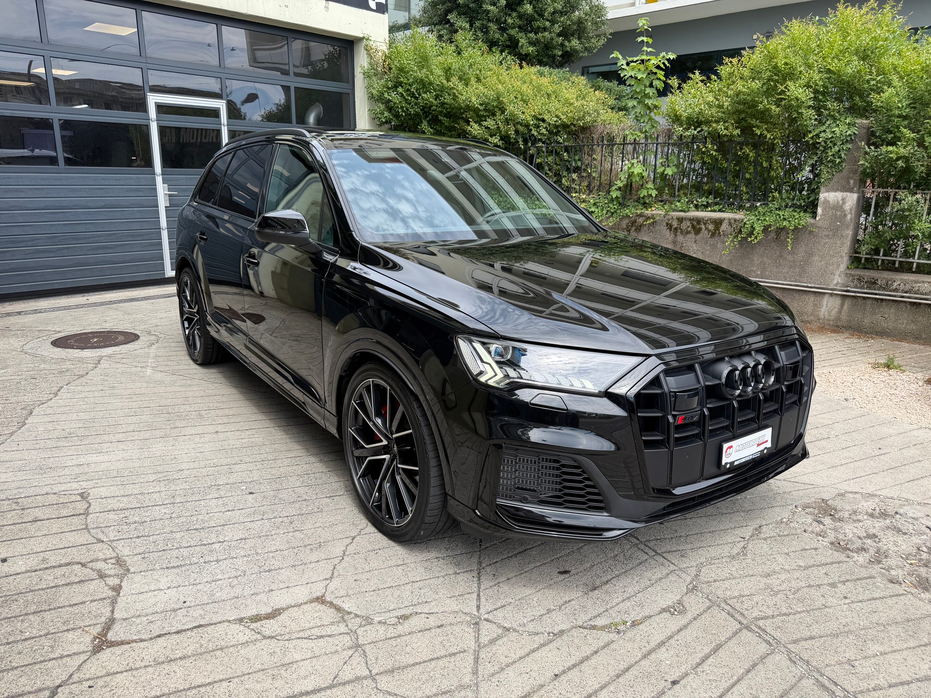 AUDI SQ7 TFSI quattro tiptronic-image-1