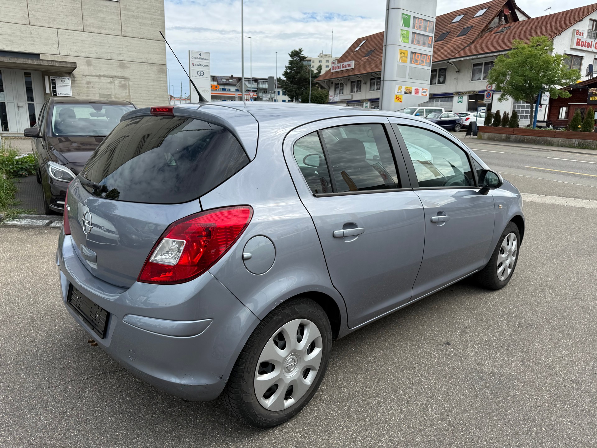 OPEL Corsa 1.4 TP Anniversary Automatic-image-5