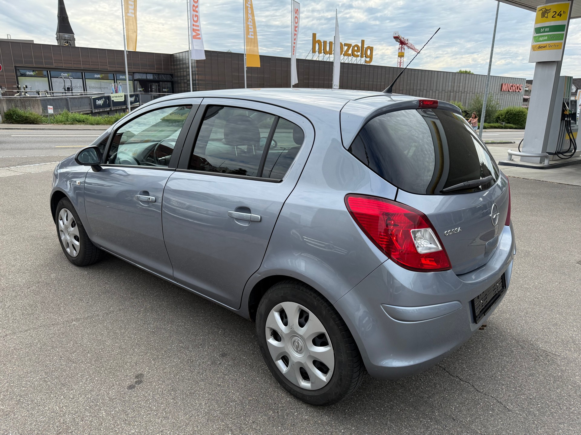 OPEL Corsa 1.4 TP Anniversary Automatic-image-4