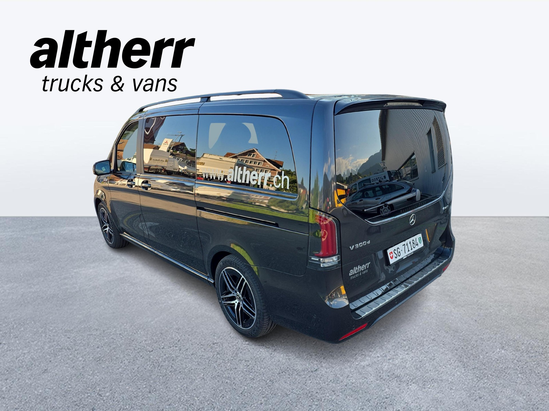 MERCEDES-BENZ V 300d Swiss Edition L 4x4-showroom-element-2