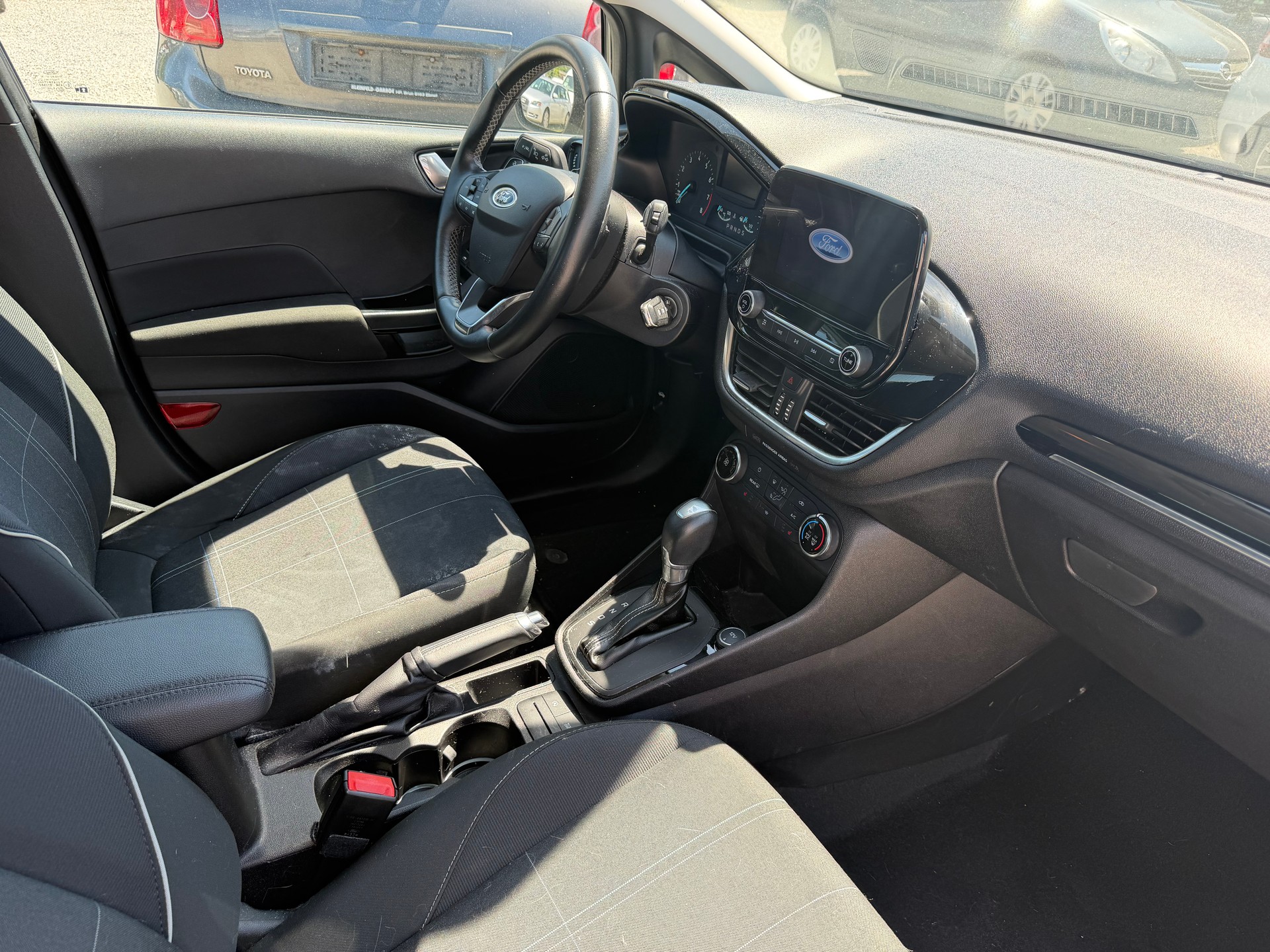 FORD Fiesta 1.0 SCTi Trend Automat-image-4
