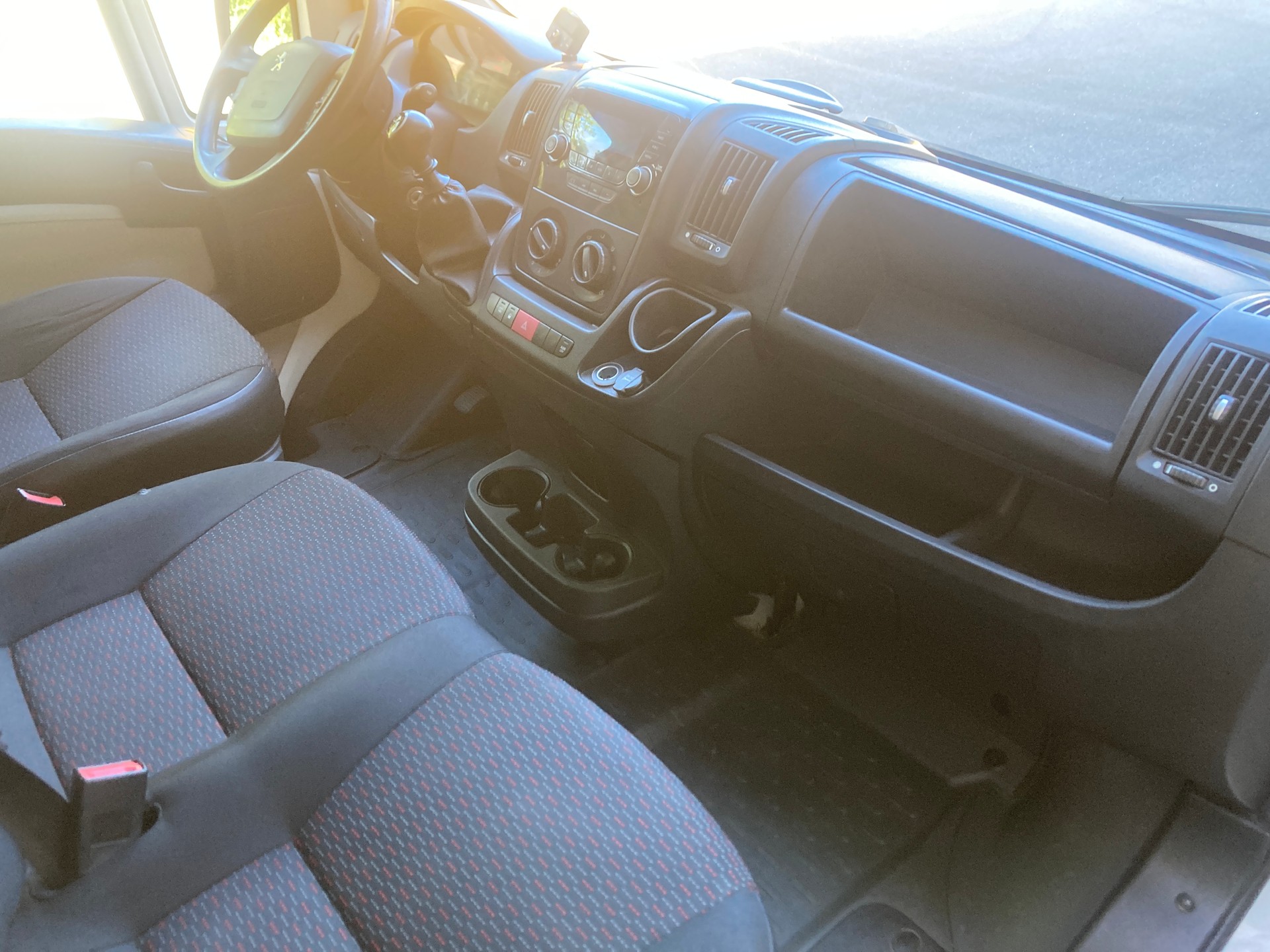 PEUGEOT Boxer 2.0 HDI L1H1-image-10