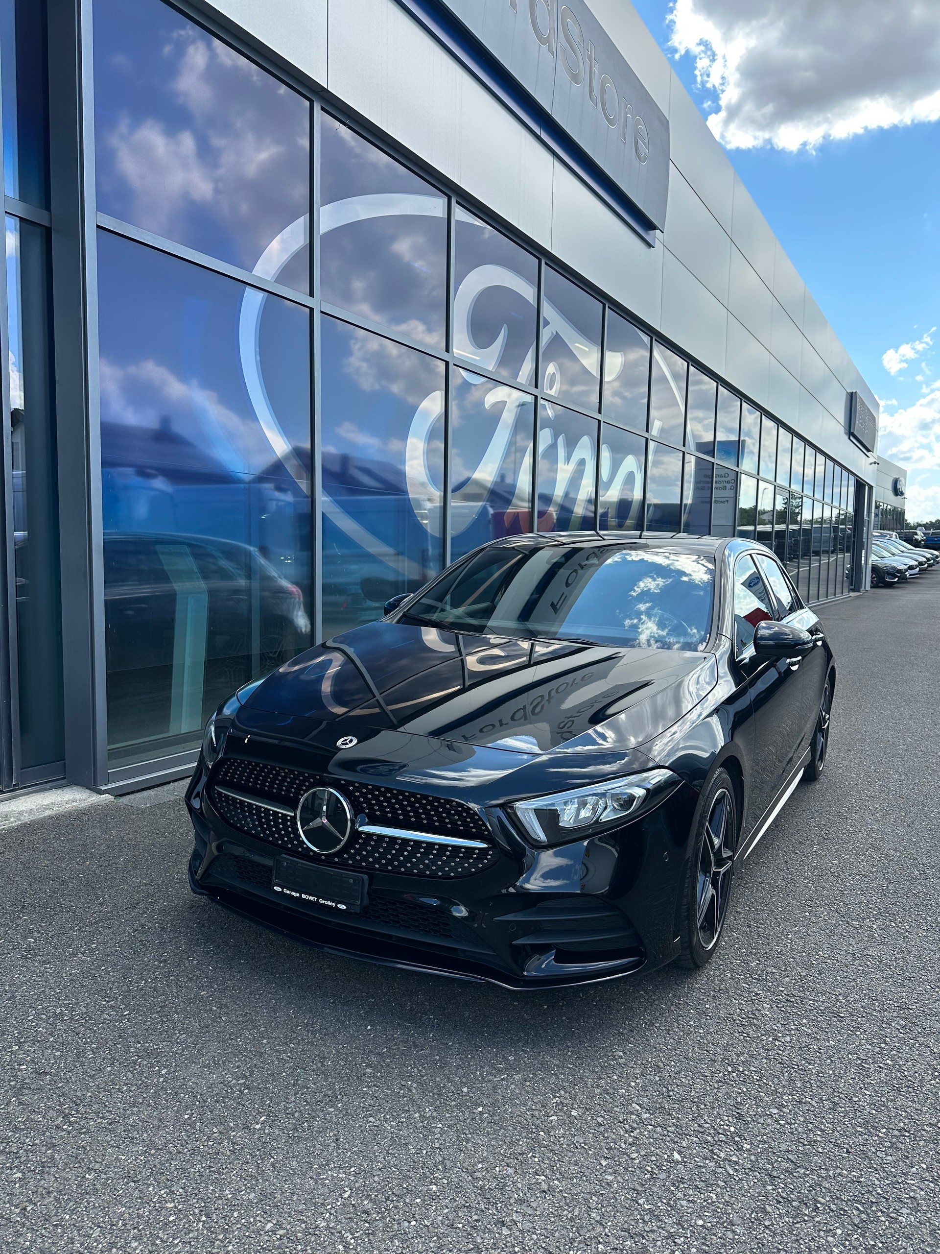 MERCEDES-BENZ A 180 AMG Line
