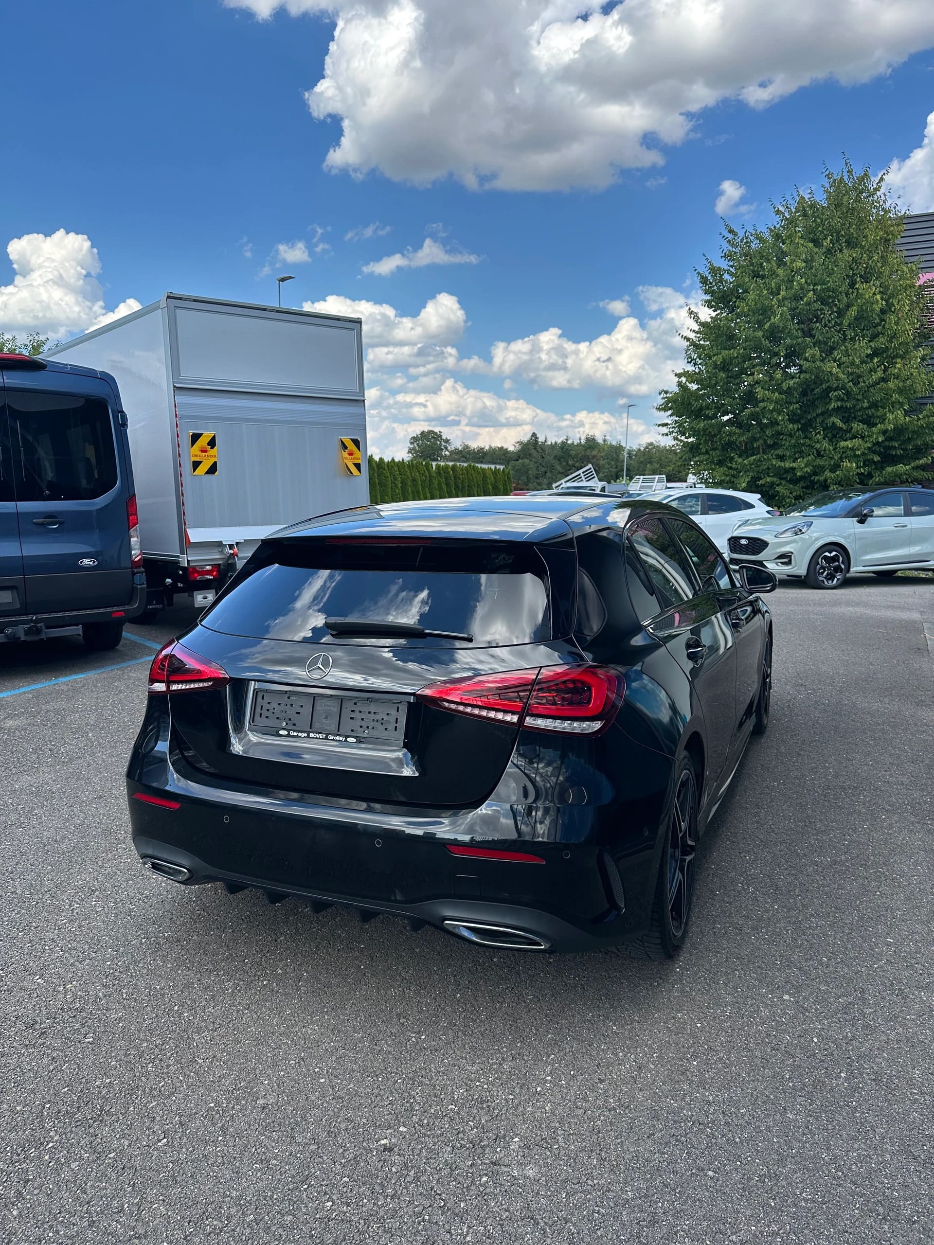 MERCEDES-BENZ A 180 AMG Line-image-6