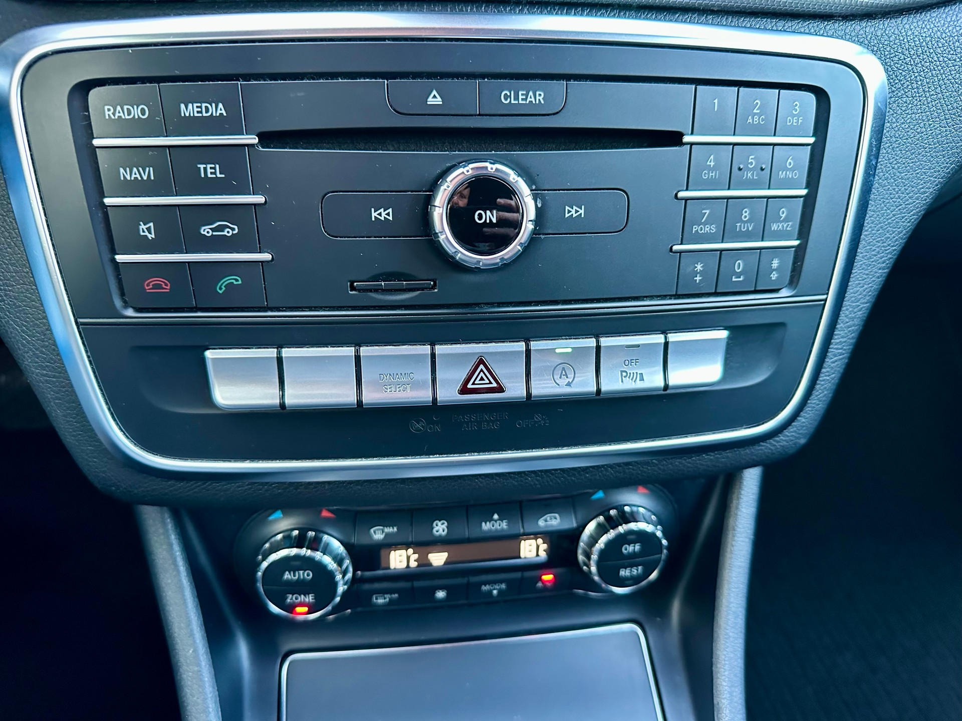 MERCEDES-BENZ CLA 200 d Night Star 7G-DCT-image-16