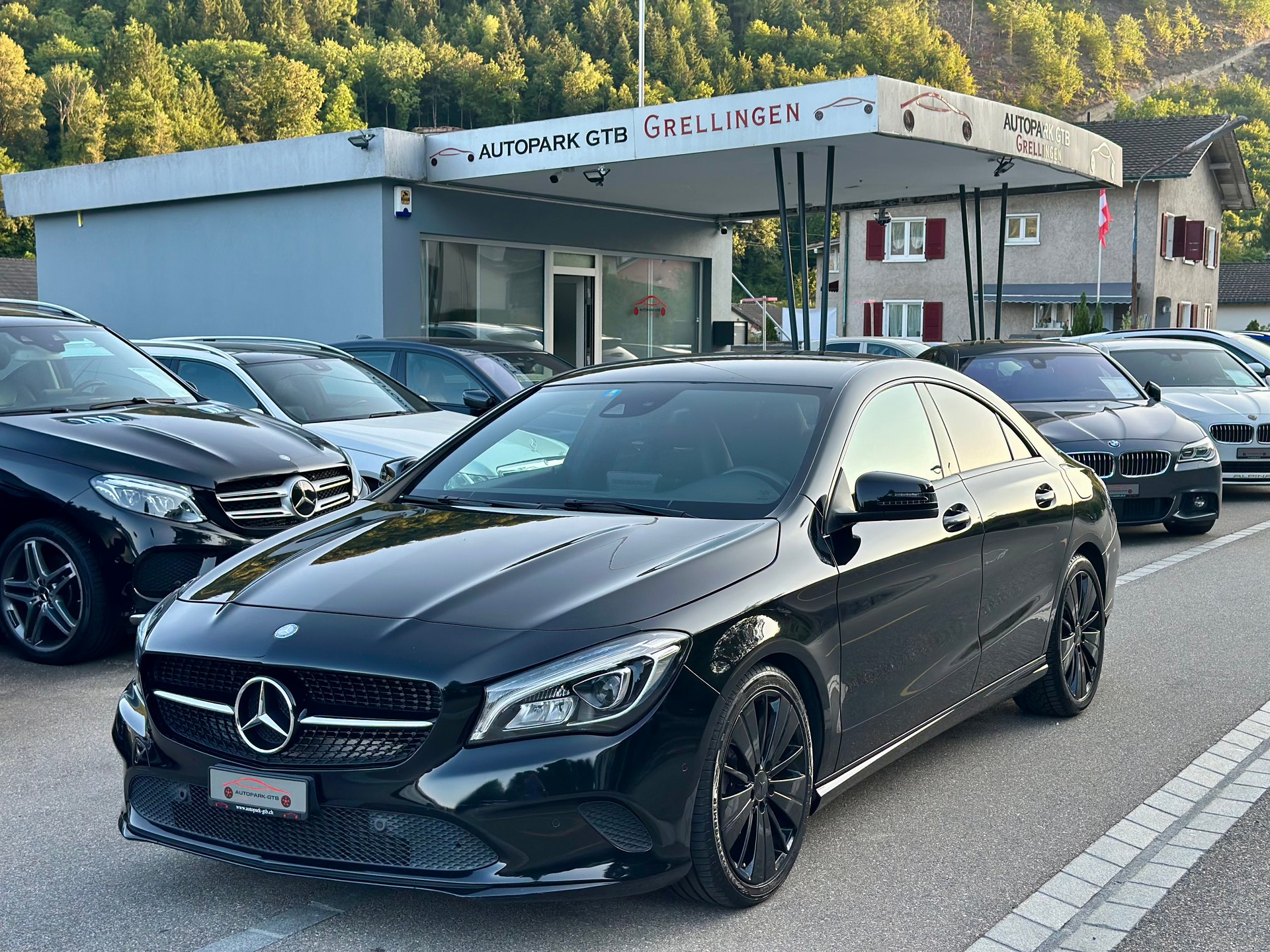 MERCEDES-BENZ CLA 200 d Night Star 7G-DCT