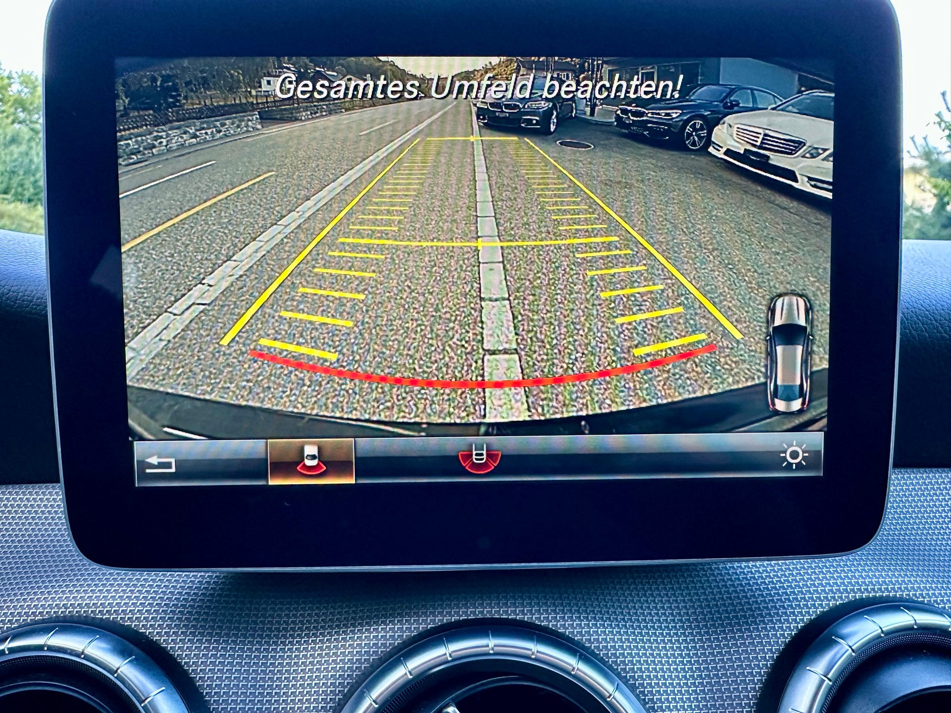 MERCEDES-BENZ CLA 200 d Night Star 7G-DCT-image-18