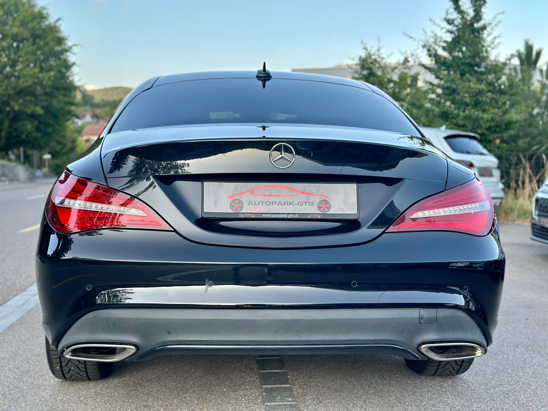 MERCEDES-BENZ CLA 200 d Night Star 7G-DCT-image-7