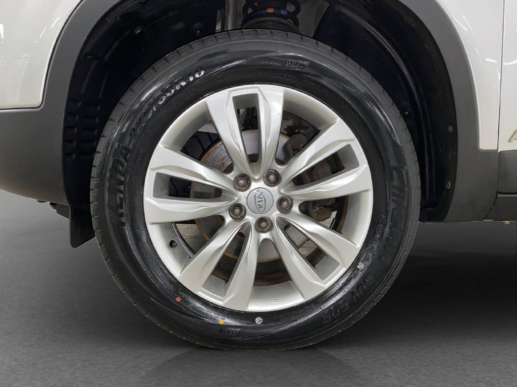 KIA Sorento 2.2 CRDi Style 7P-image-14