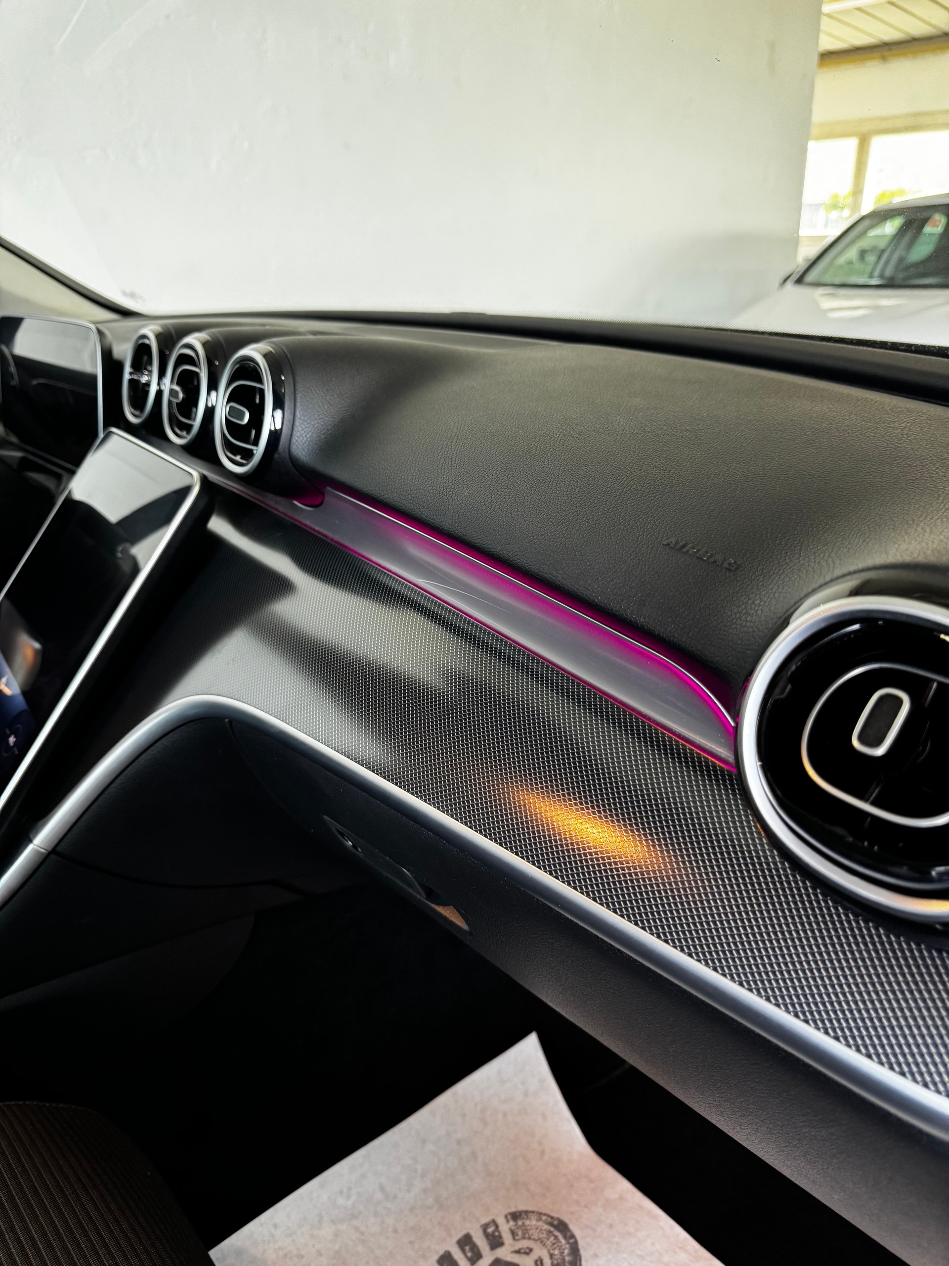 MERCEDES-BENZ C 180 Avantgarde-image-21